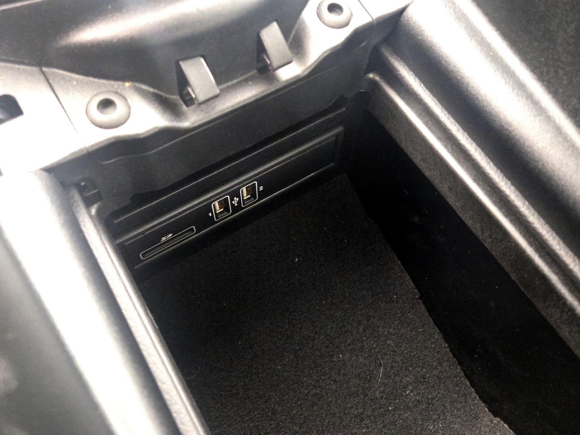 Thumbnail: 2018 Mercedes-Benz E-Class - 19