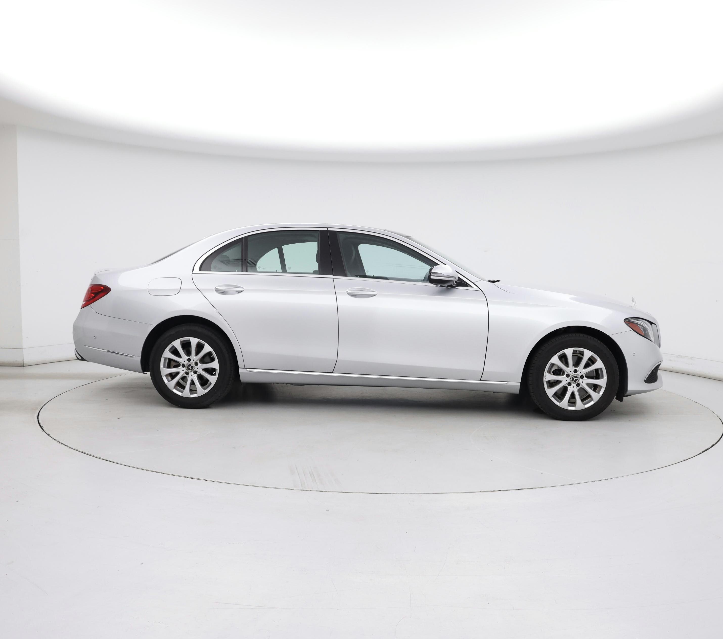 Thumbnail: 2018 Mercedes-Benz E-Class - 7