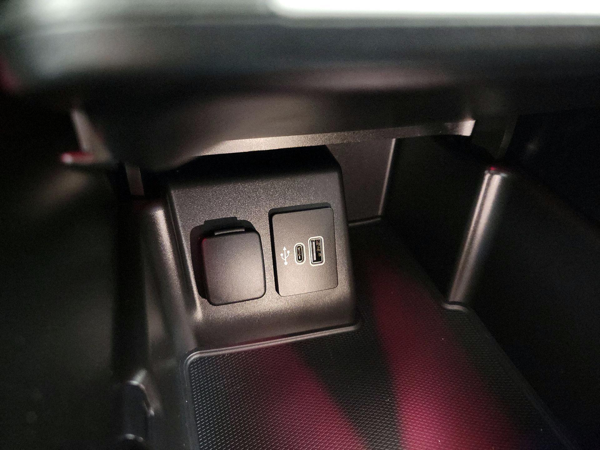 Thumbnail: 2025 Ford Explorer - 18