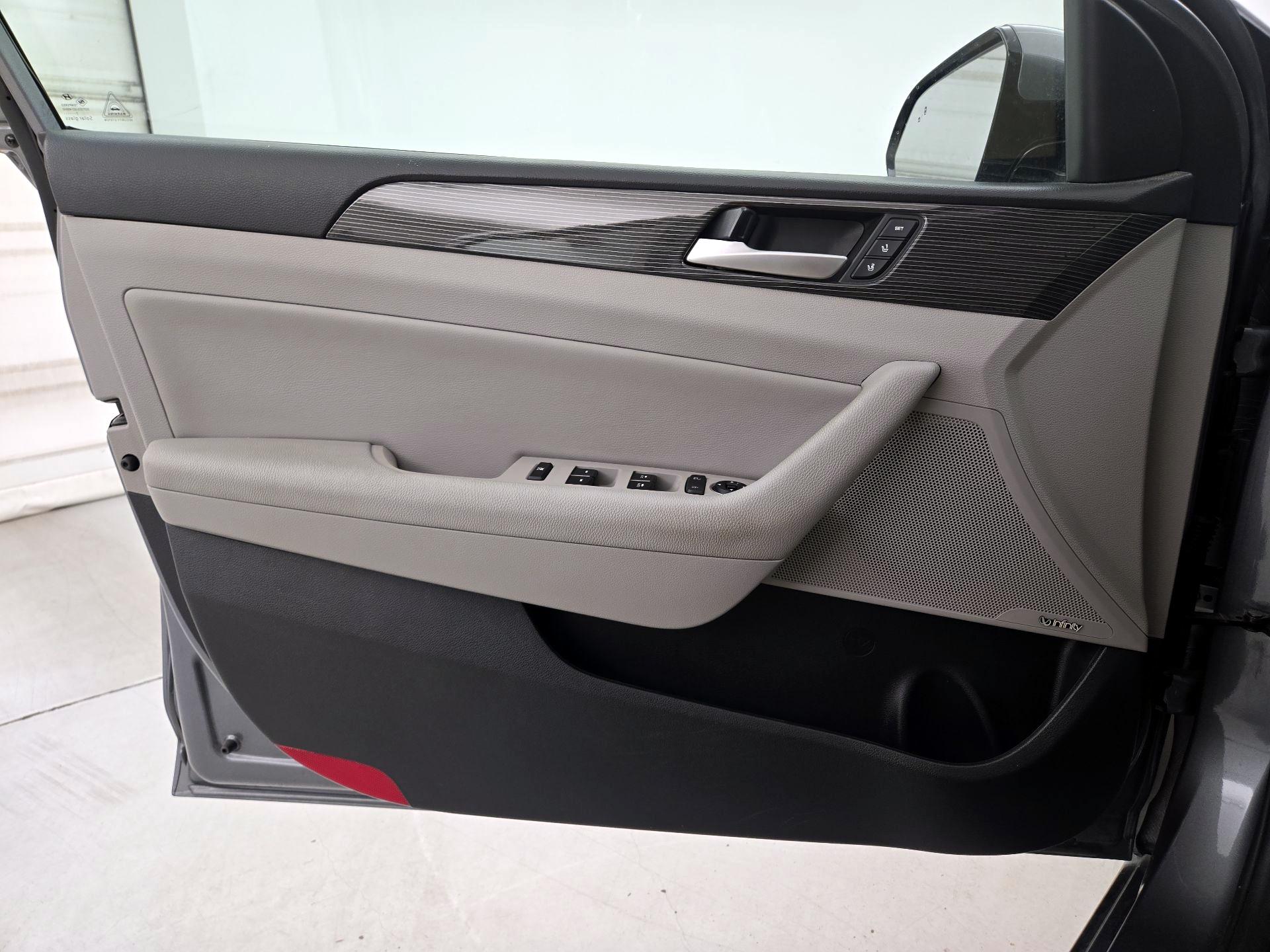 Thumbnail: 2018 Hyundai Sonata - 12