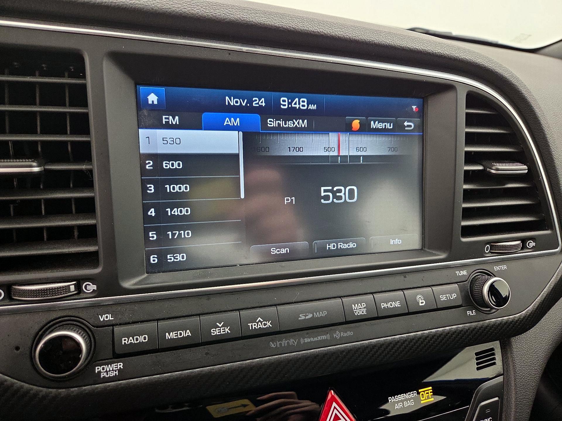 Thumbnail: 2018 Hyundai Elantra - 16