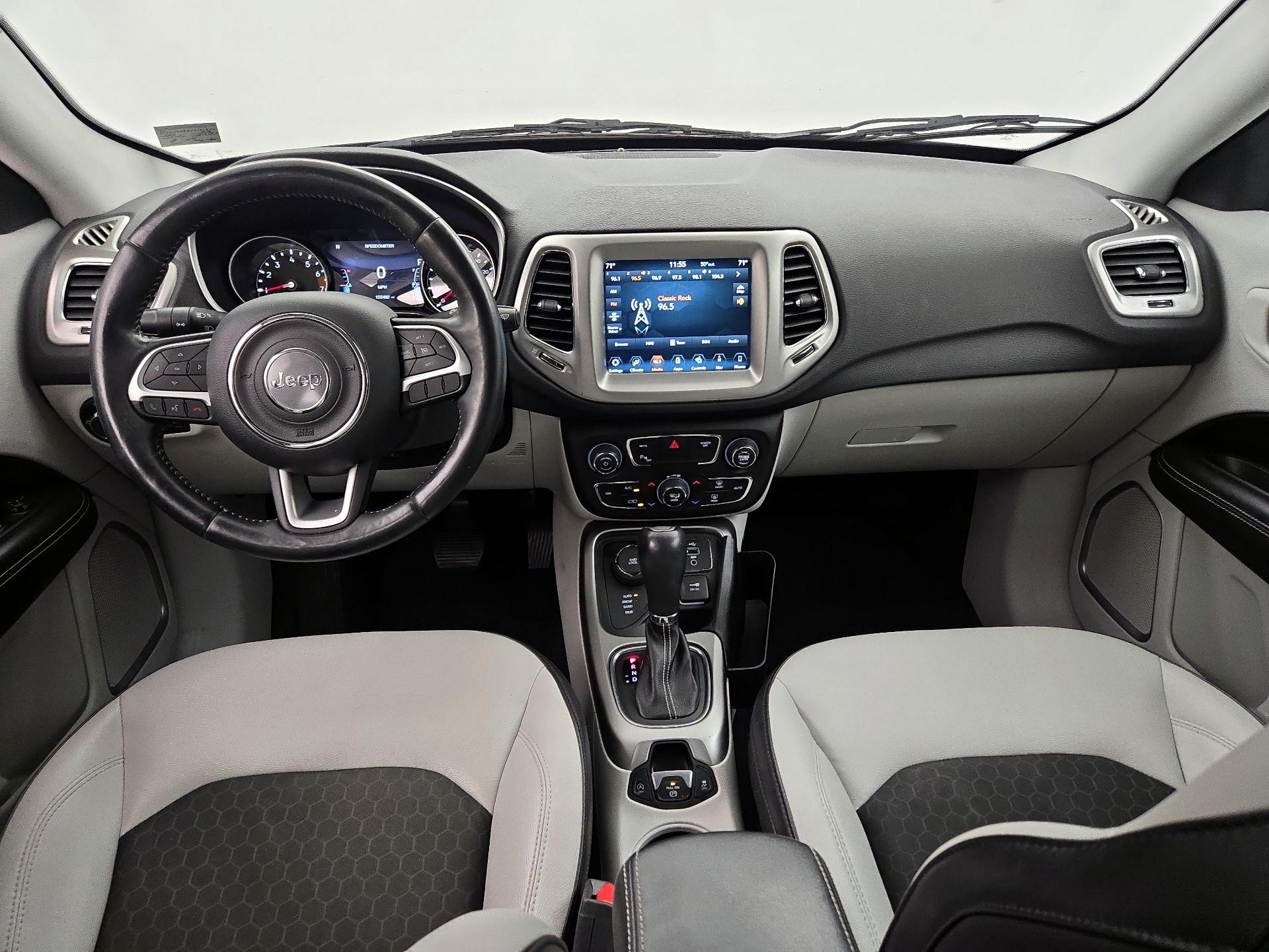 Thumbnail: 2018 Jeep Compass - 9