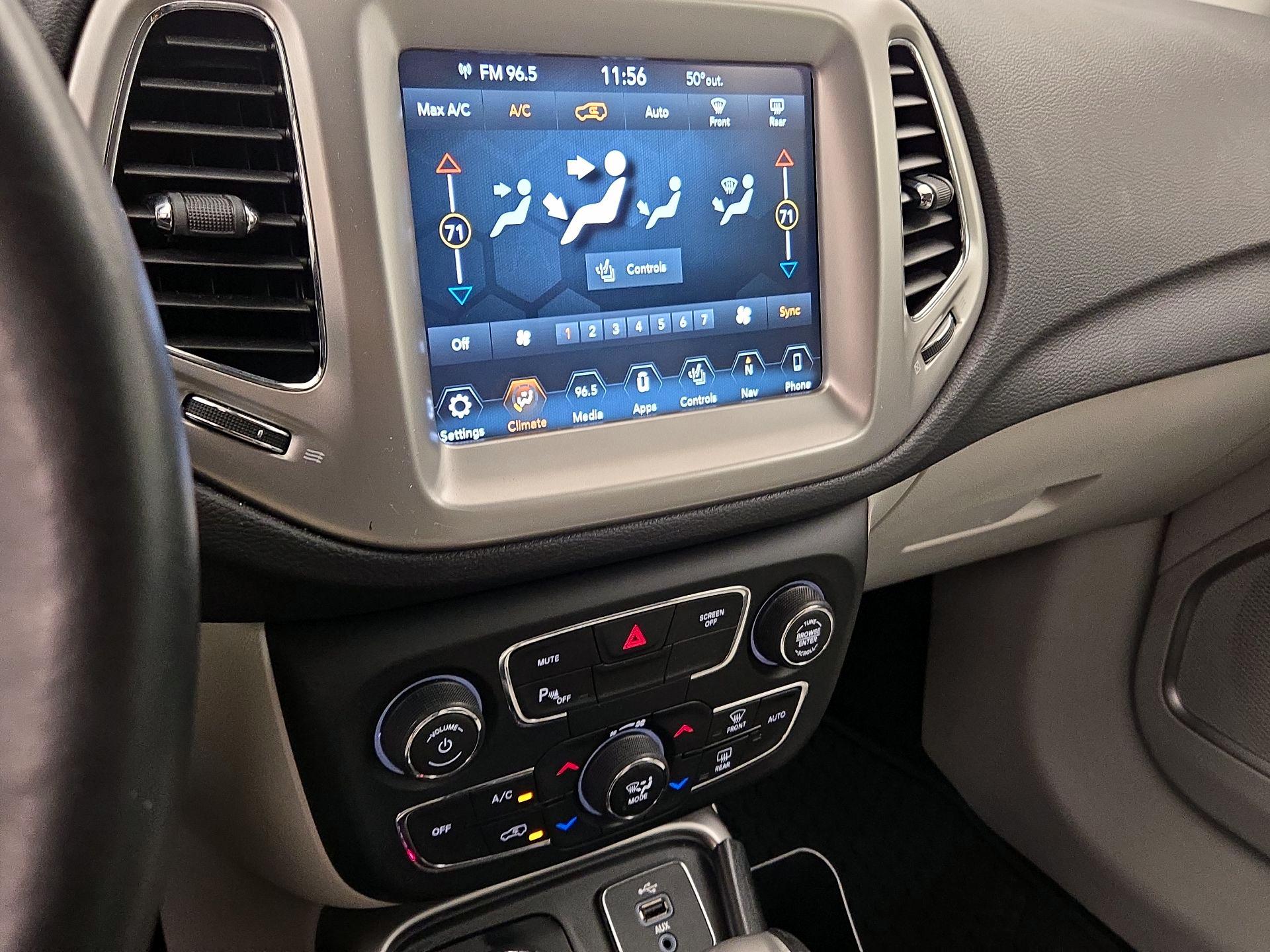 Thumbnail: 2018 Jeep Compass - 17