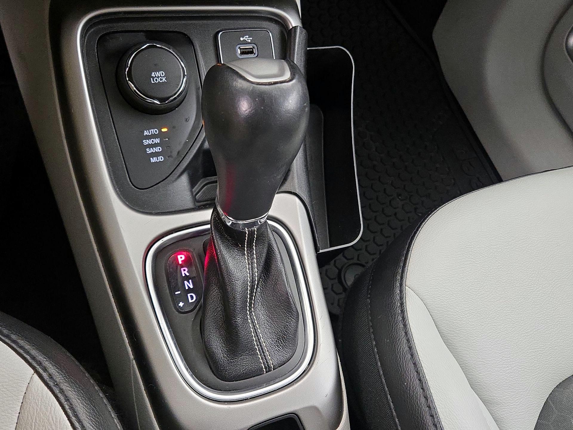 Thumbnail: 2018 Jeep Compass - 18