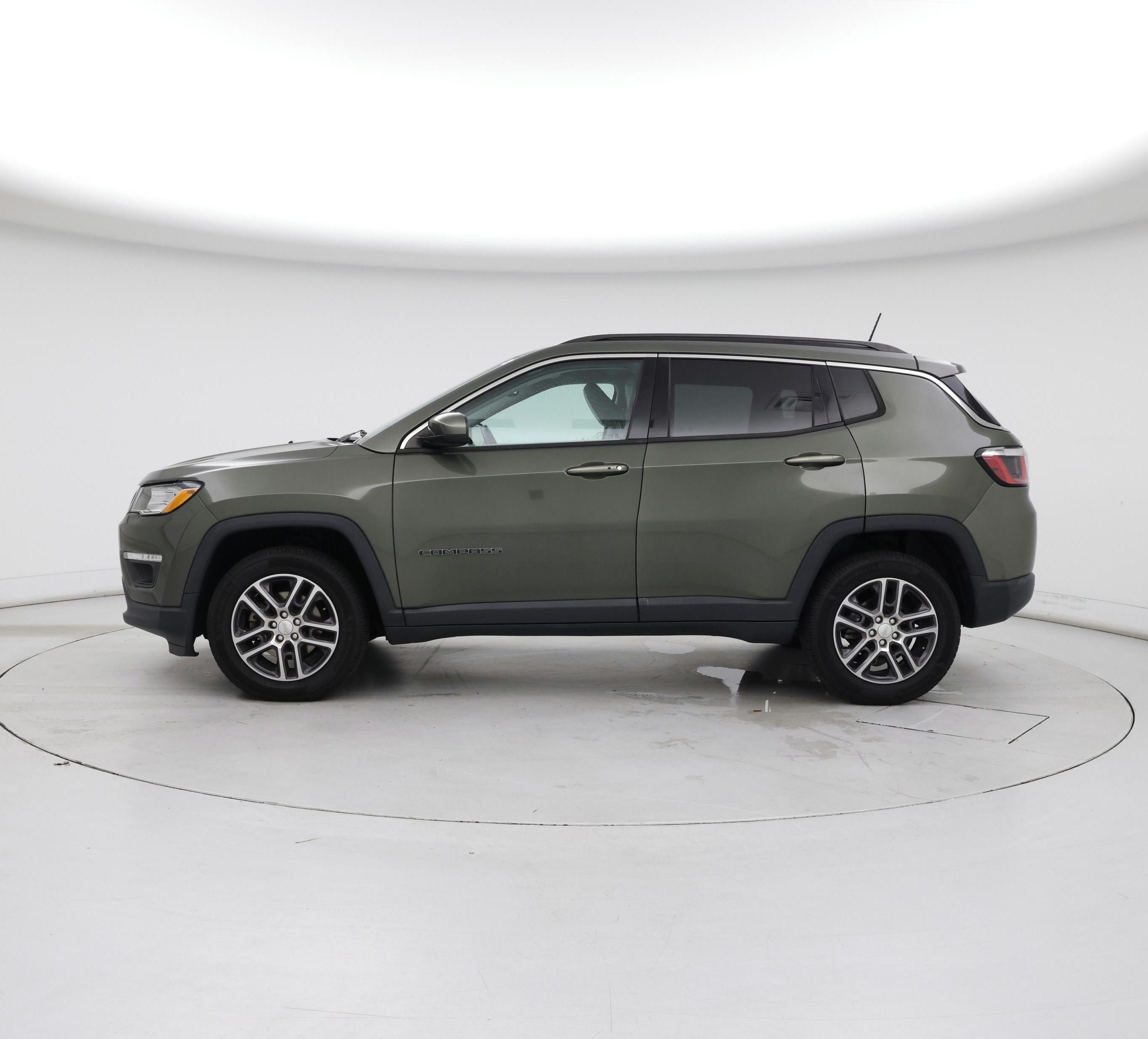 Thumbnail: 2018 Jeep Compass - 3