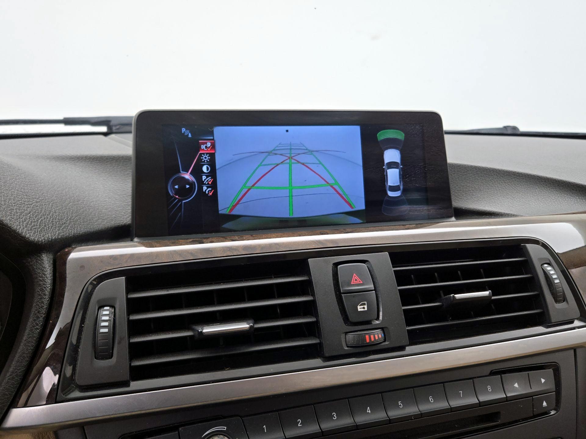 Thumbnail: 2015 BMW 3 Series - 15