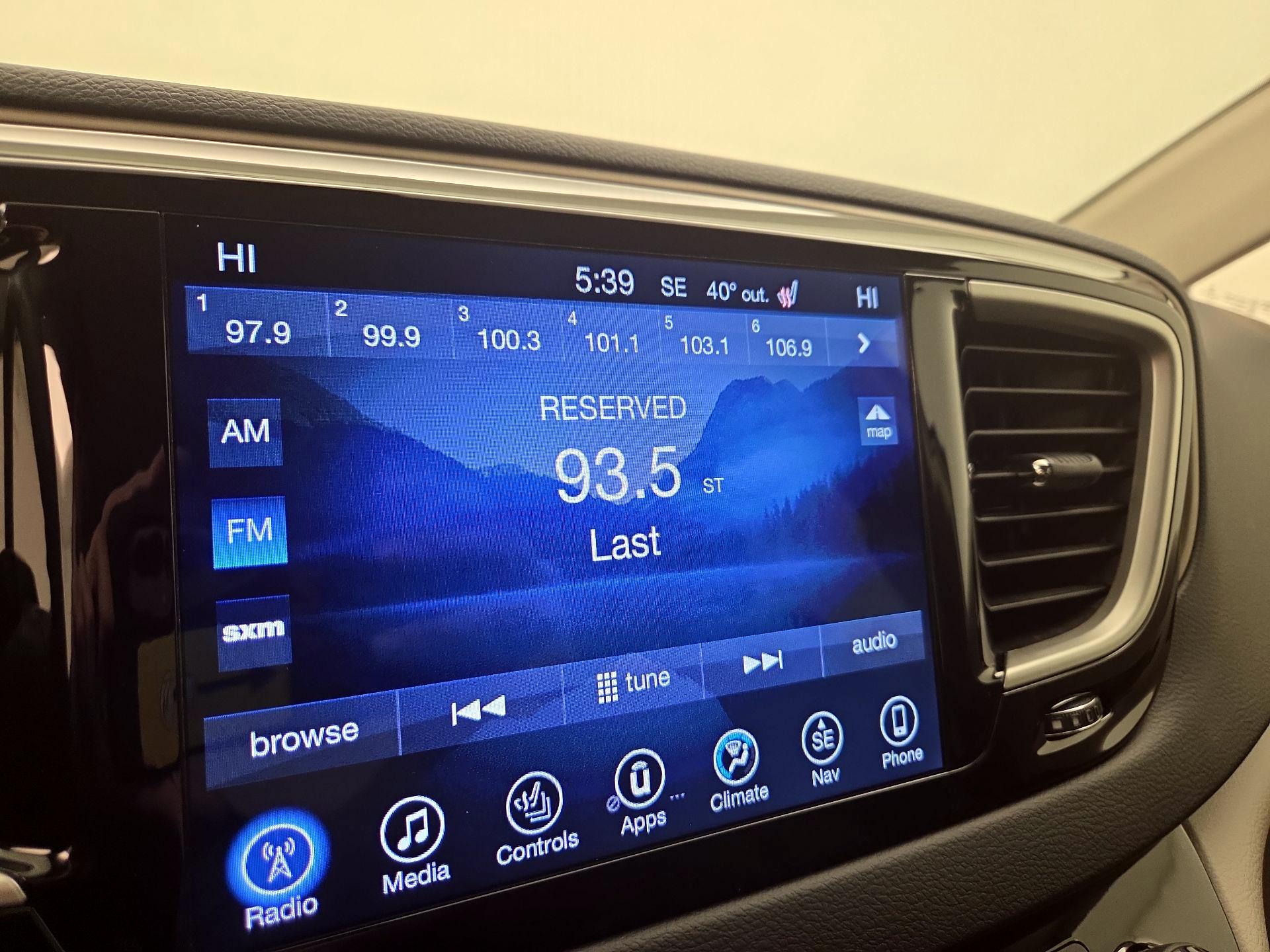 Thumbnail: 2017 Chrysler Pacifica - 16