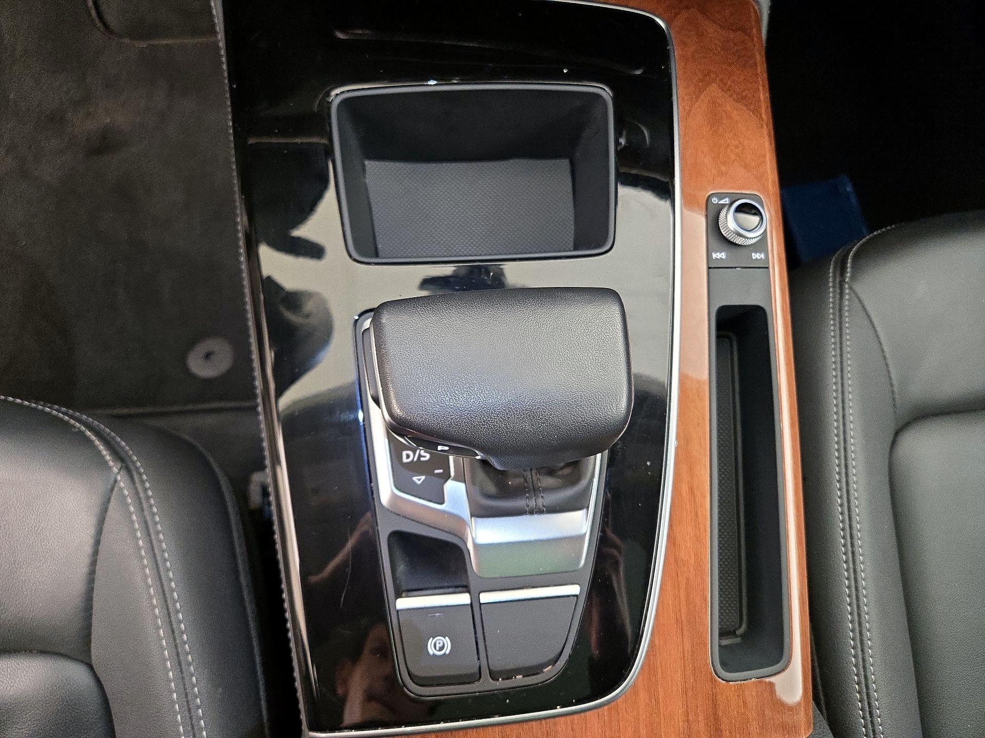 Thumbnail: 2023 Audi Q5 - 17