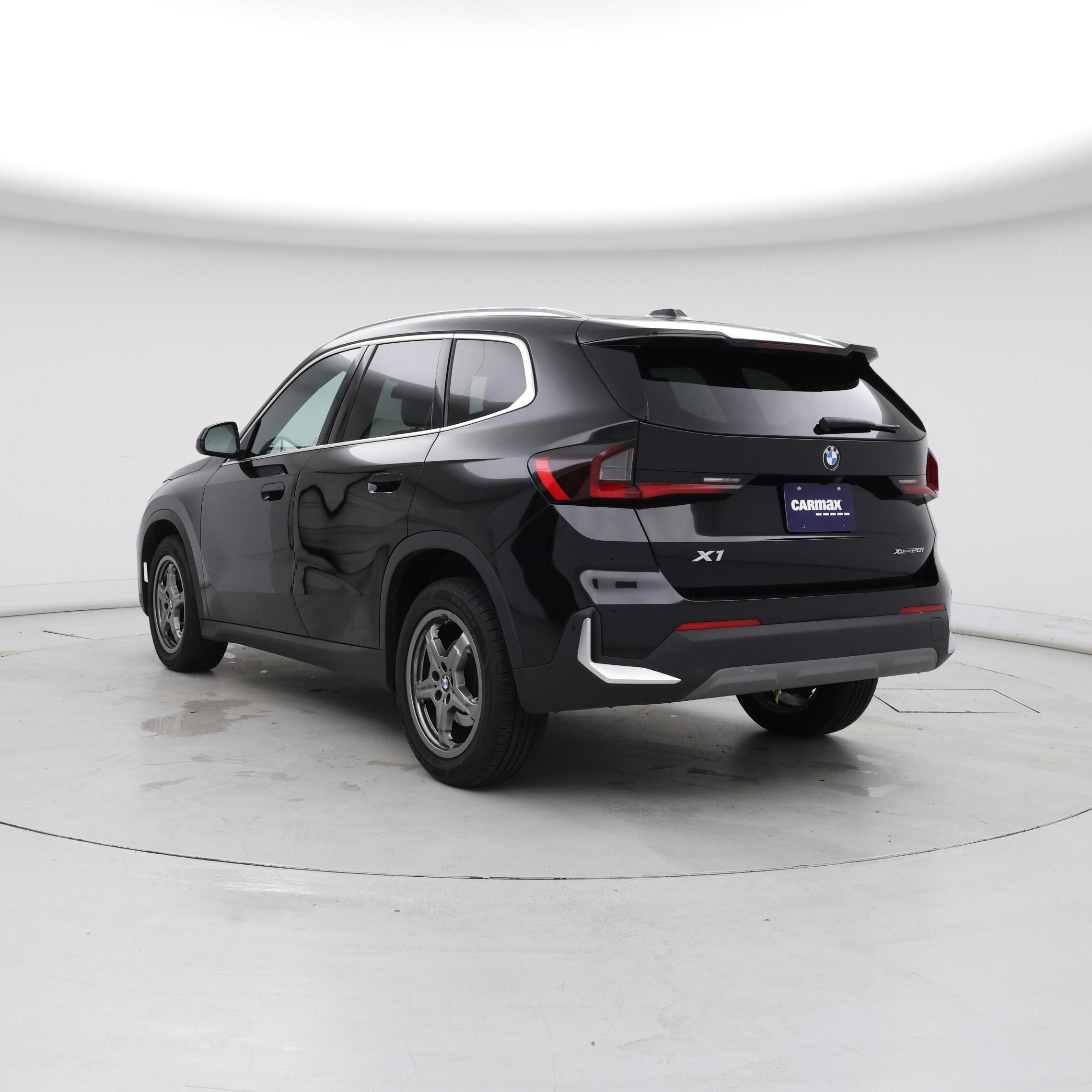 Thumbnail: 2023 BMW X1 - 2