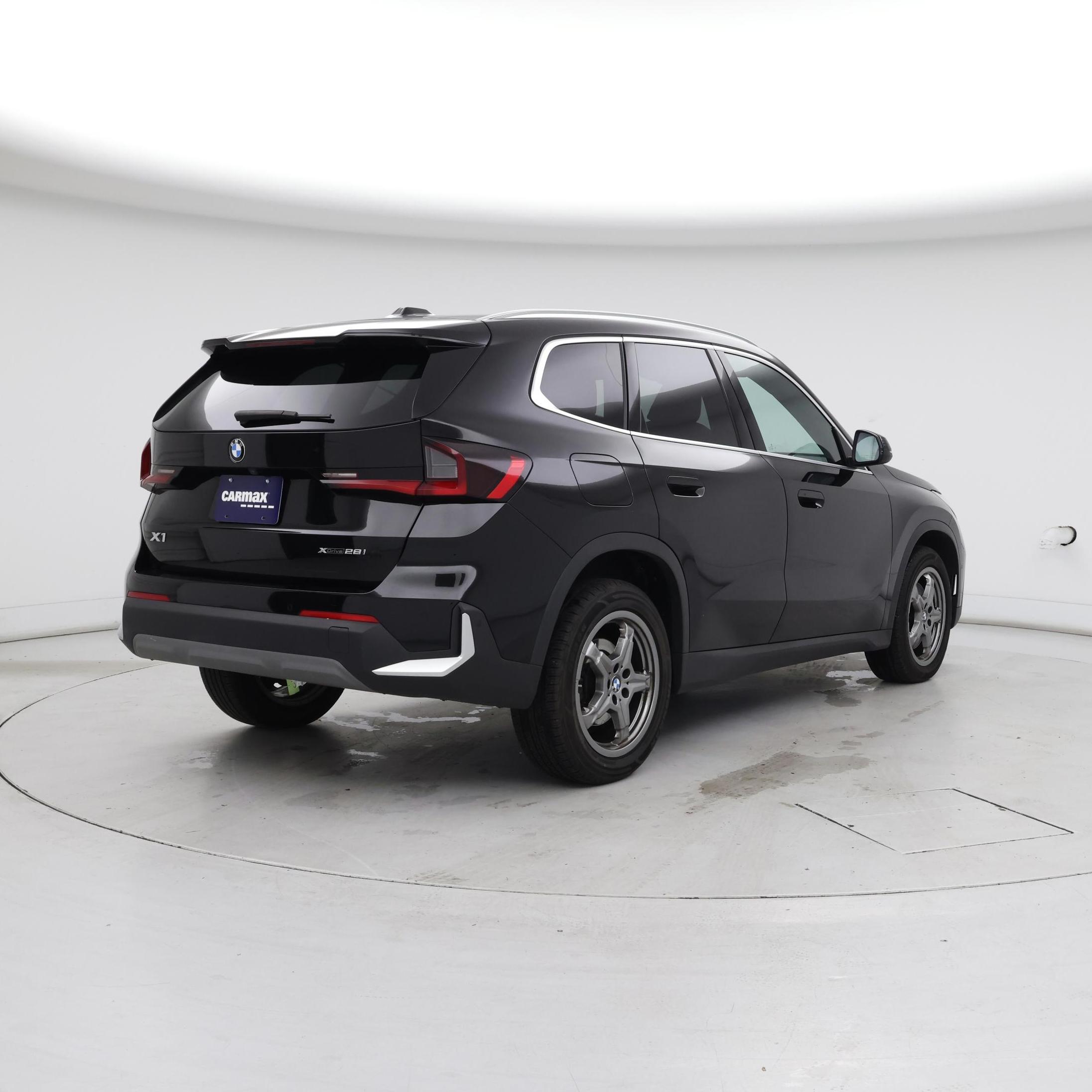 Thumbnail: 2023 BMW X1 - 8