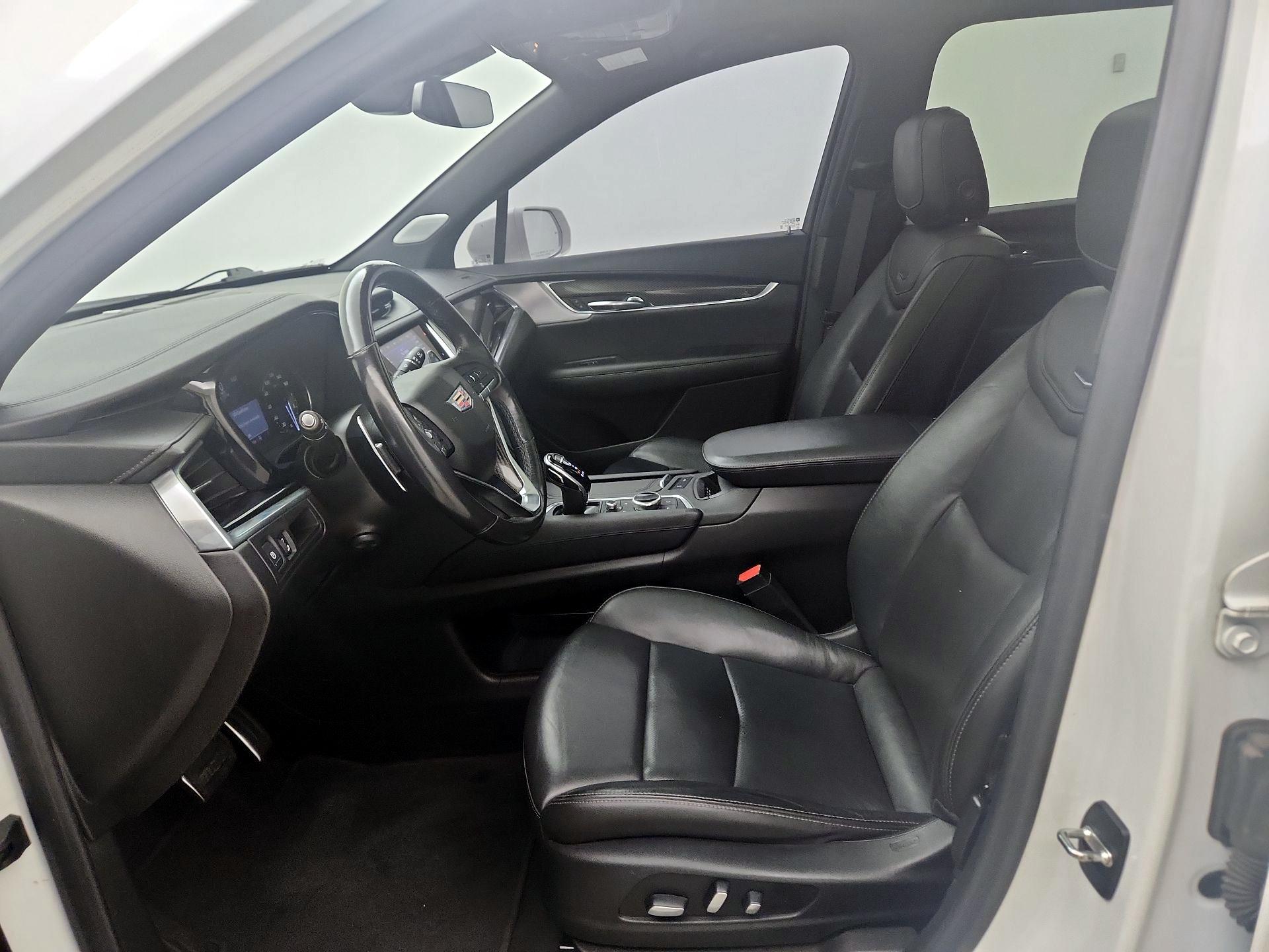 Thumbnail: 2020 Cadillac XT6 - 11