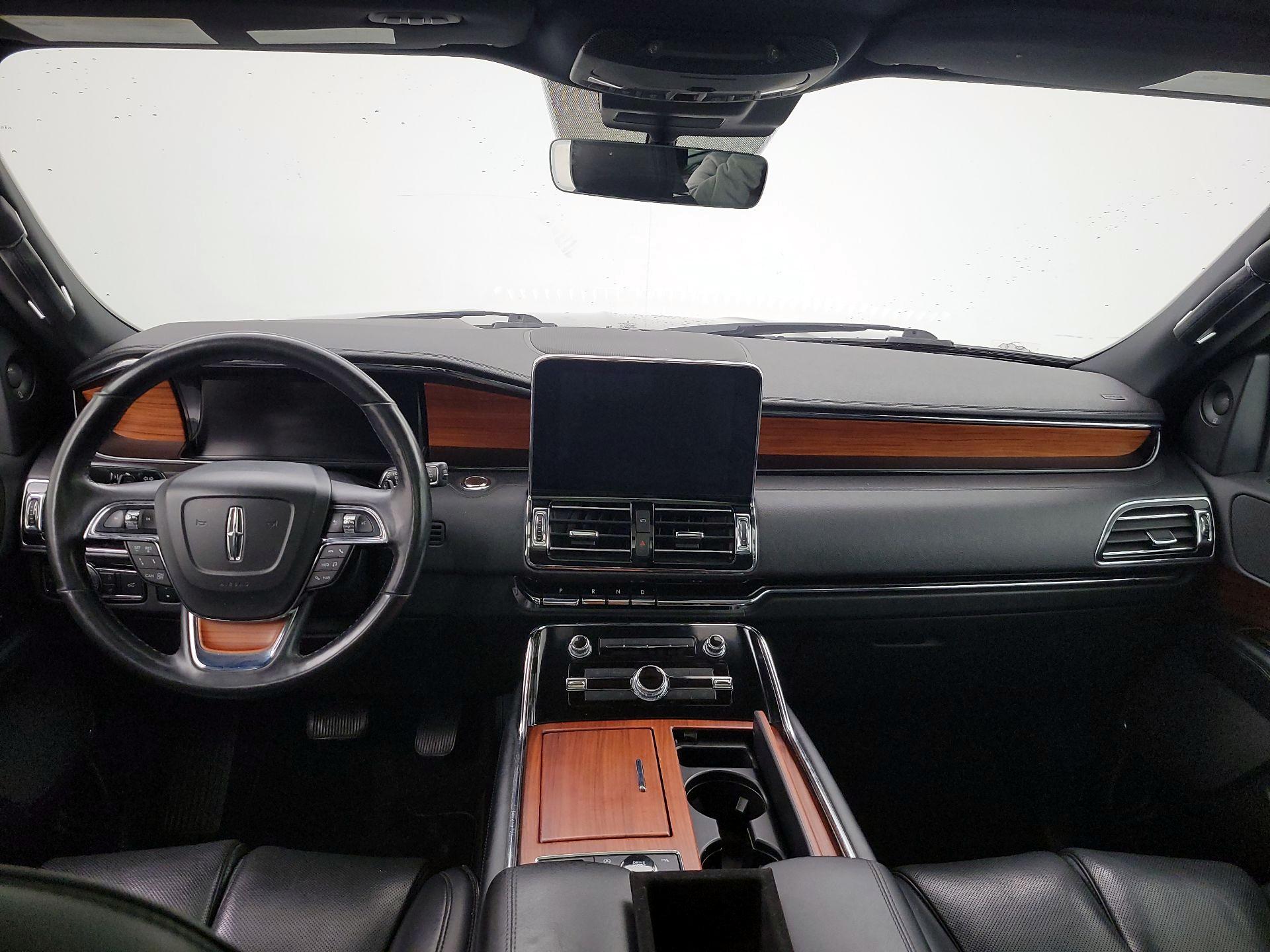 Thumbnail: 2019 Lincoln Navigator - 9