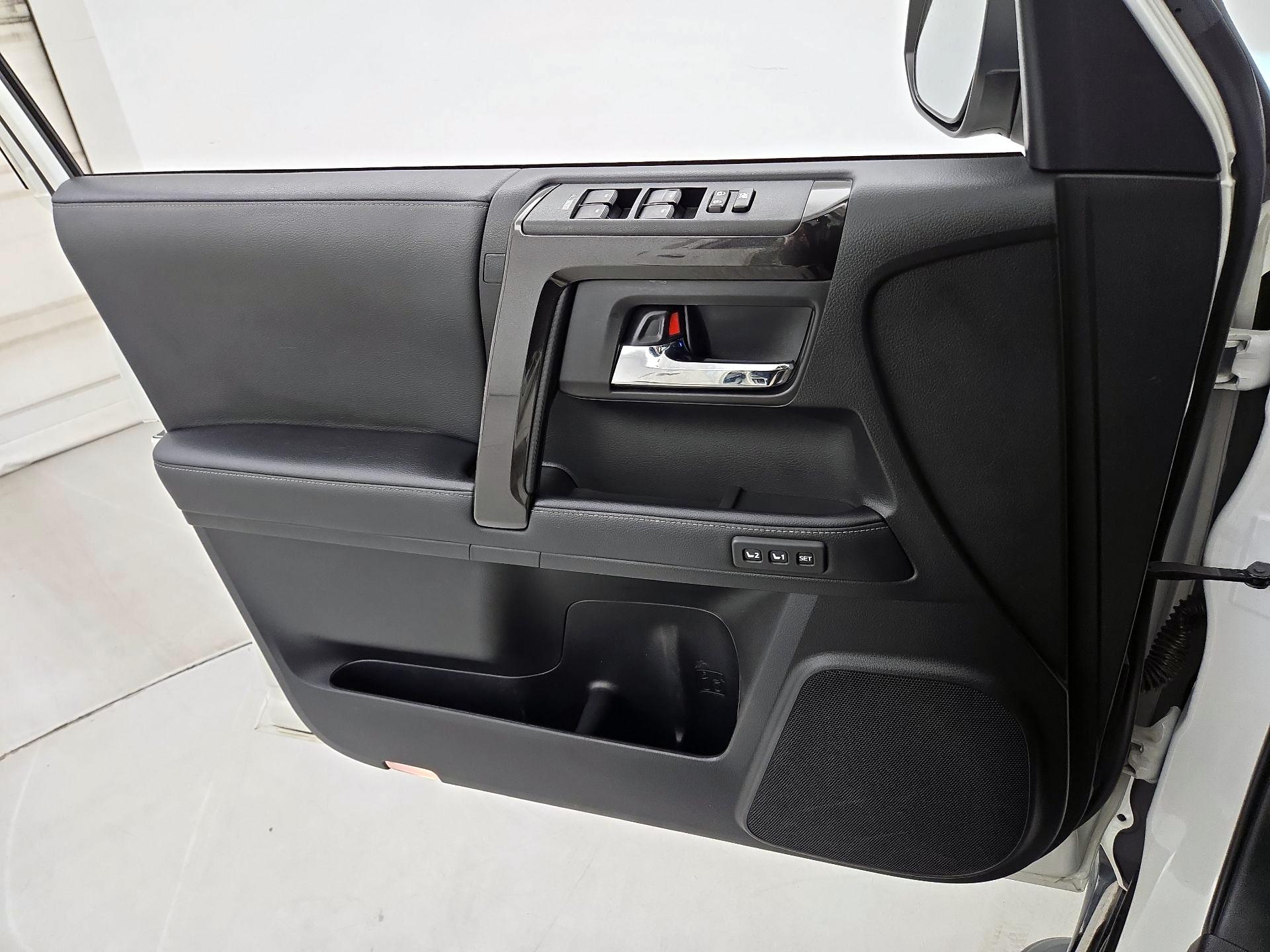 Thumbnail: 2021 Toyota 4Runner - 12