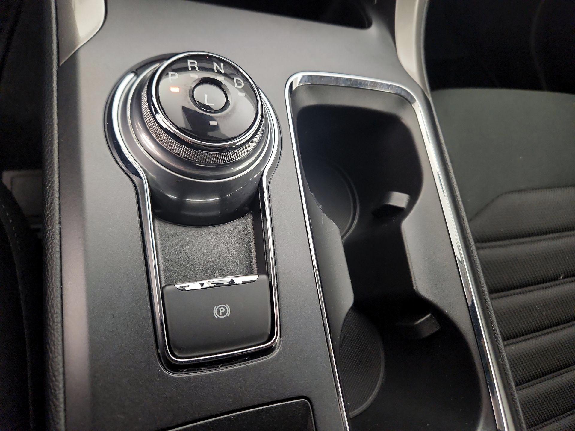 Thumbnail: 2019 Ford Fusion - 18