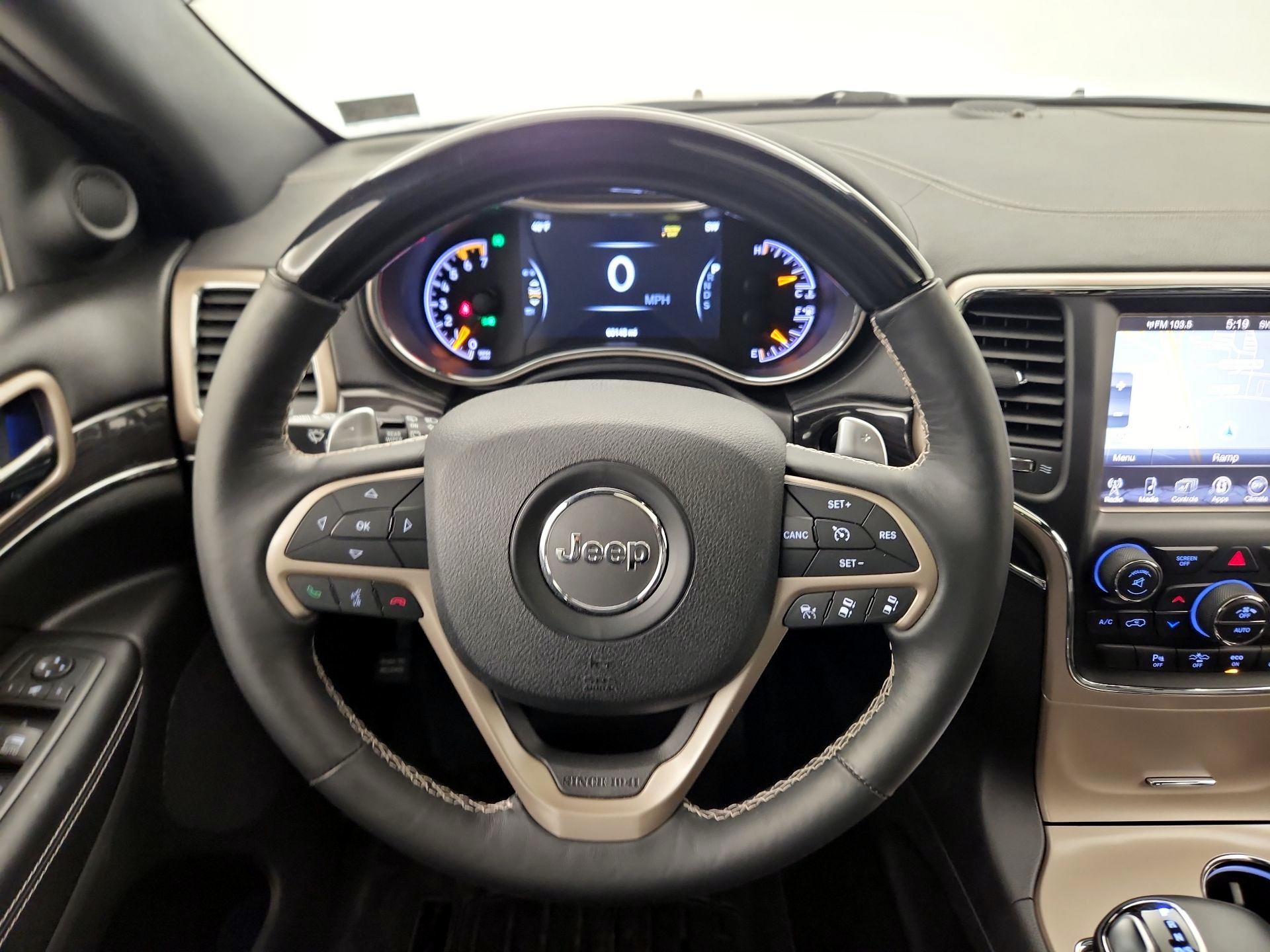 Thumbnail: 2015 Jeep Grand Cherokee - 10