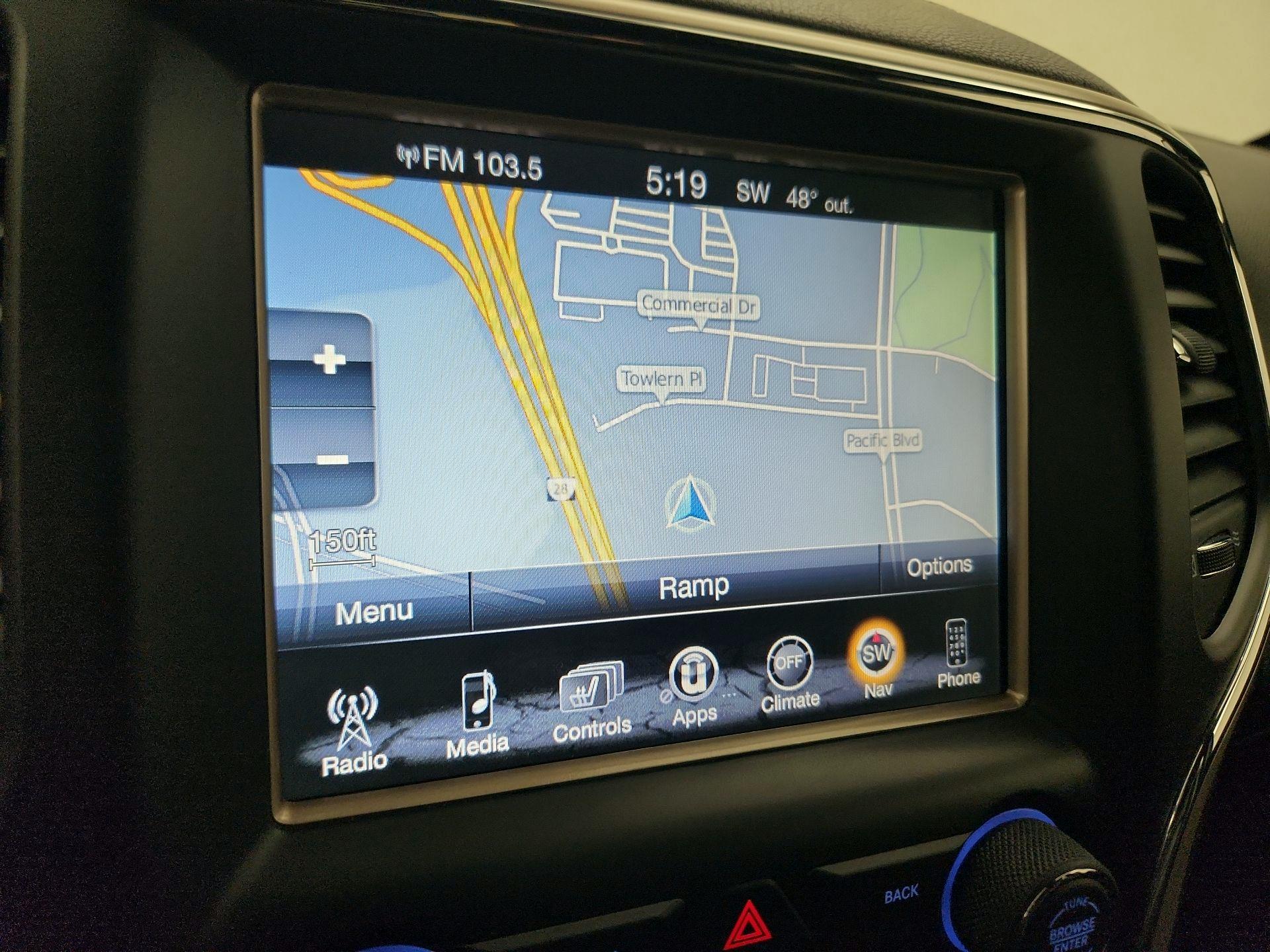 Thumbnail: 2015 Jeep Grand Cherokee - 14