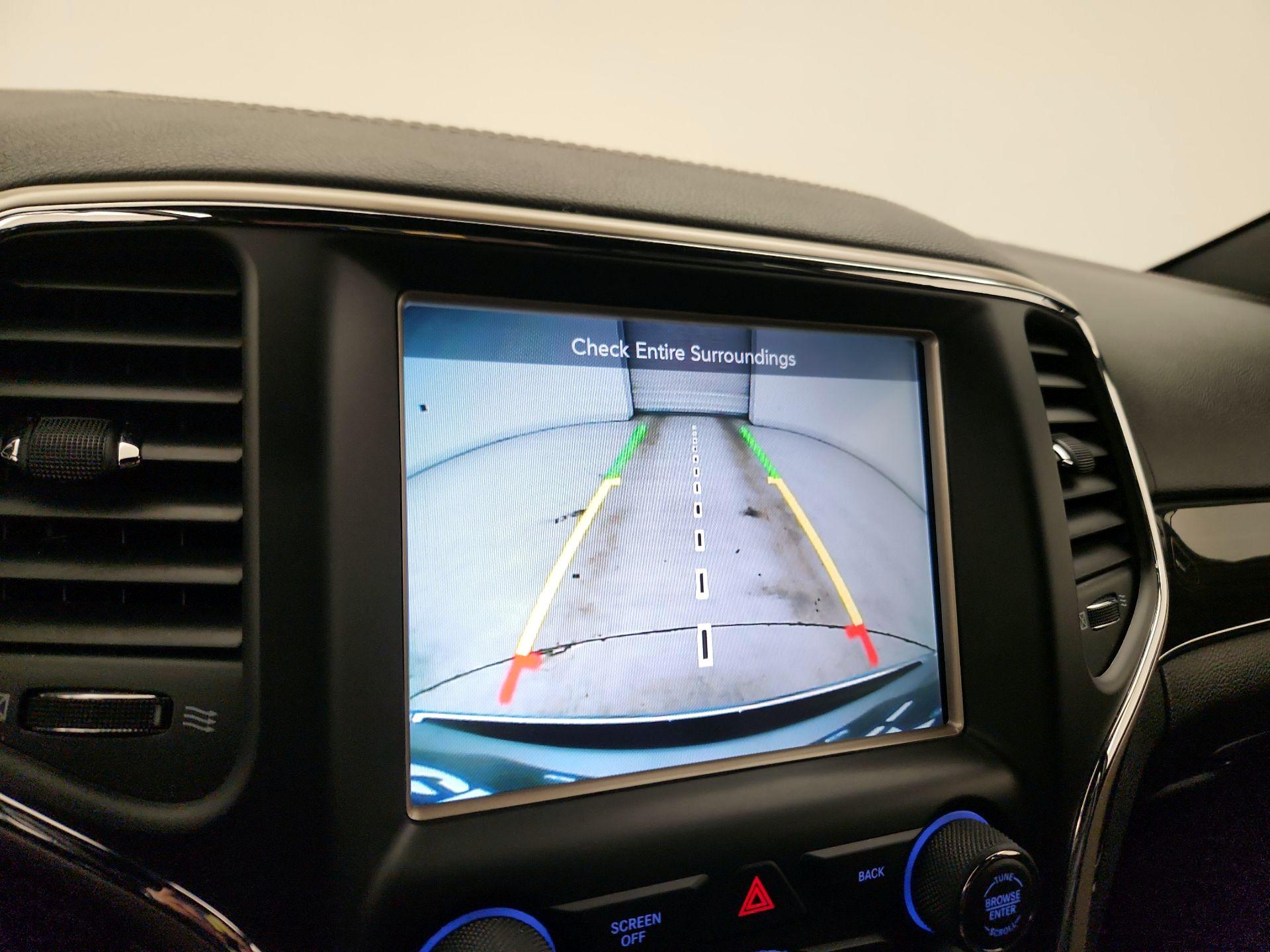 Thumbnail: 2015 Jeep Grand Cherokee - 15