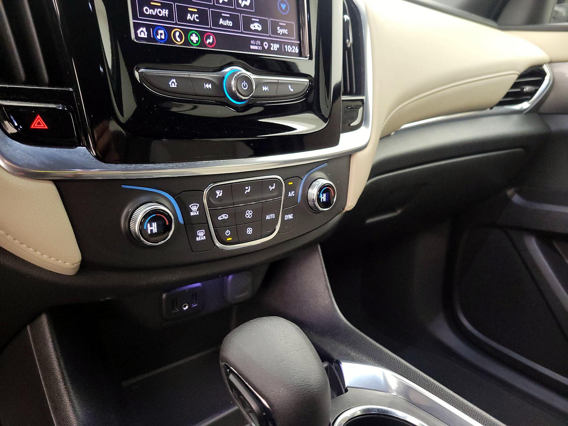 Thumbnail: 2023 Chevrolet Traverse - 16