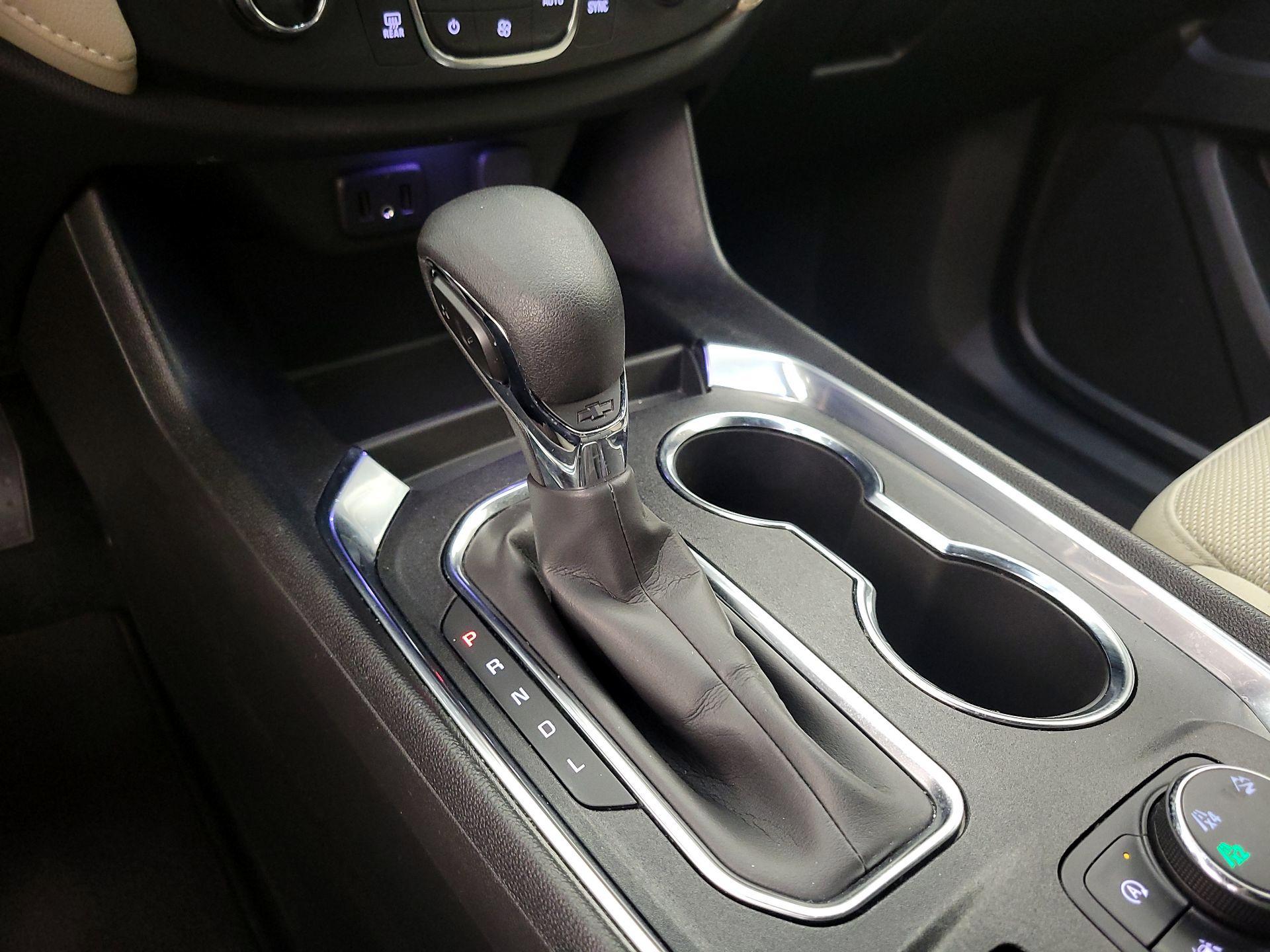 Thumbnail: 2023 Chevrolet Traverse - 17