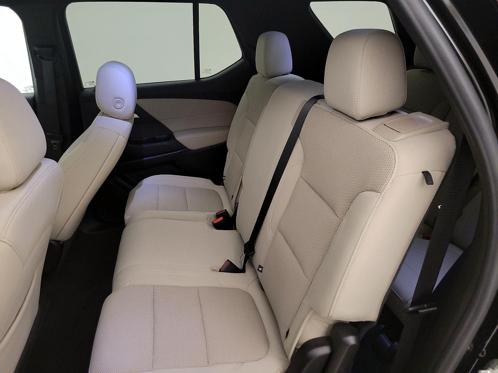 Thumbnail: 2023 Chevrolet Traverse - 19