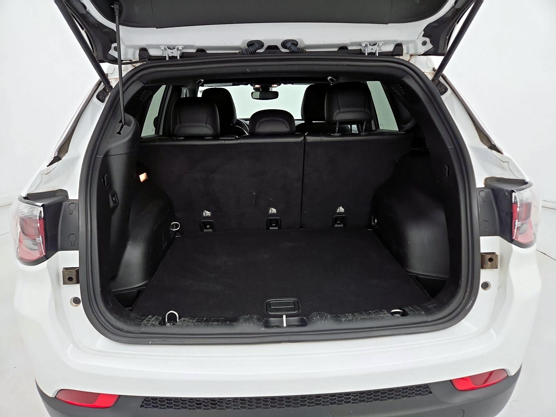 Thumbnail: 2023 Jeep Compass - 20