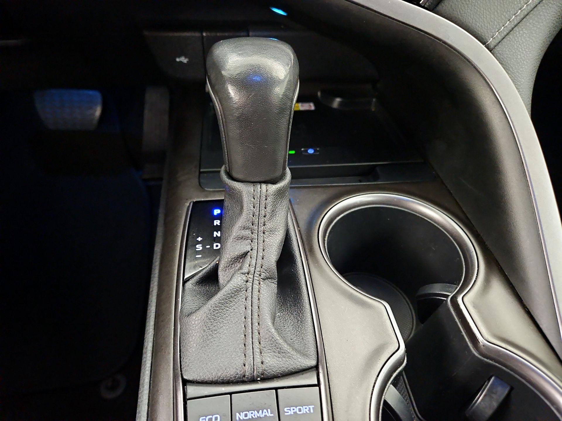 Thumbnail: 2023 Toyota Camry - 17