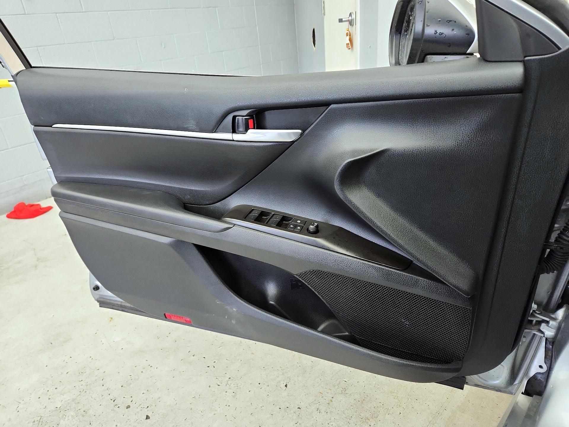 Thumbnail: 2023 Toyota Camry - 12