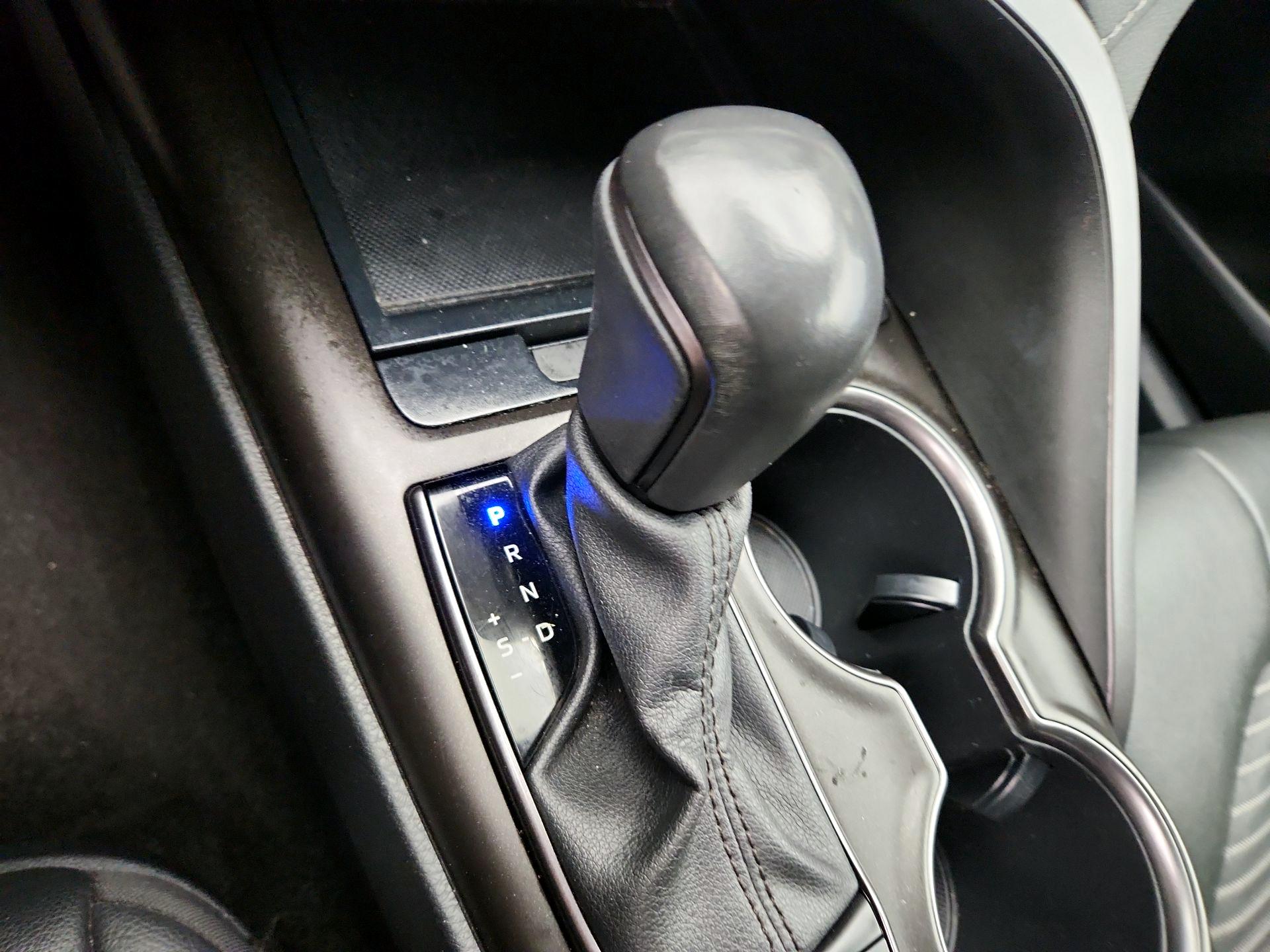 Thumbnail: 2023 Toyota Camry - 17