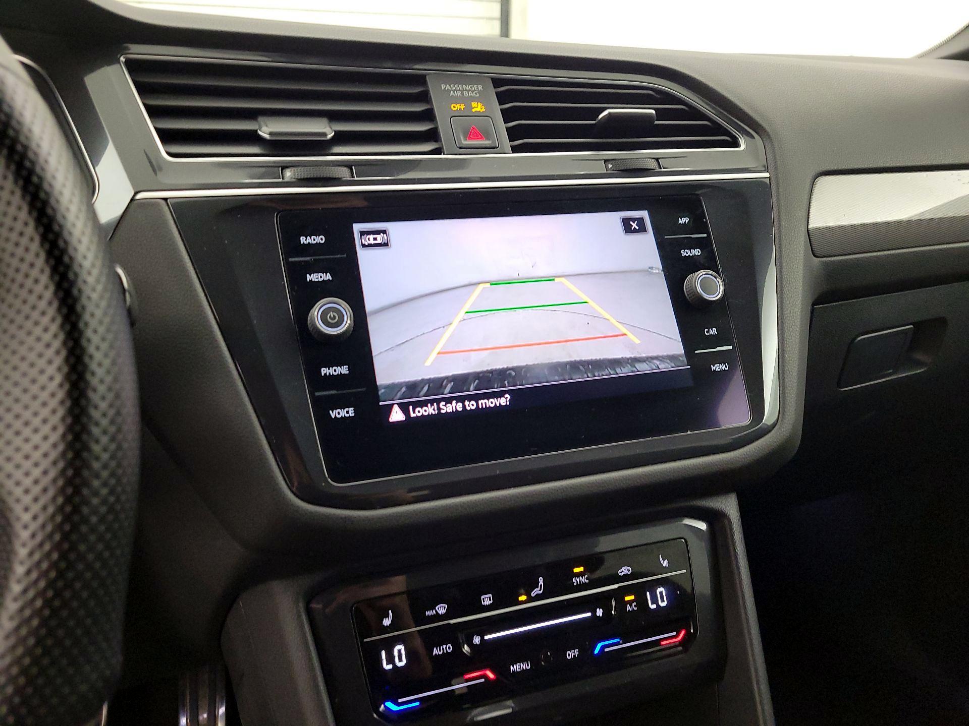 Thumbnail: 2022 Volkswagen Tiguan - 14