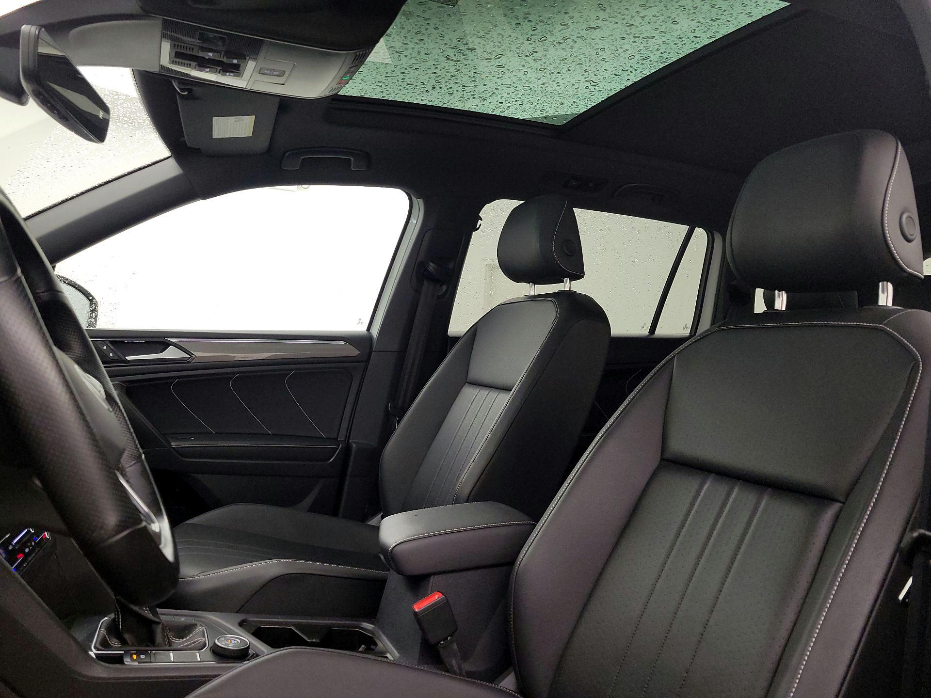 Thumbnail: 2022 Volkswagen Tiguan - 19