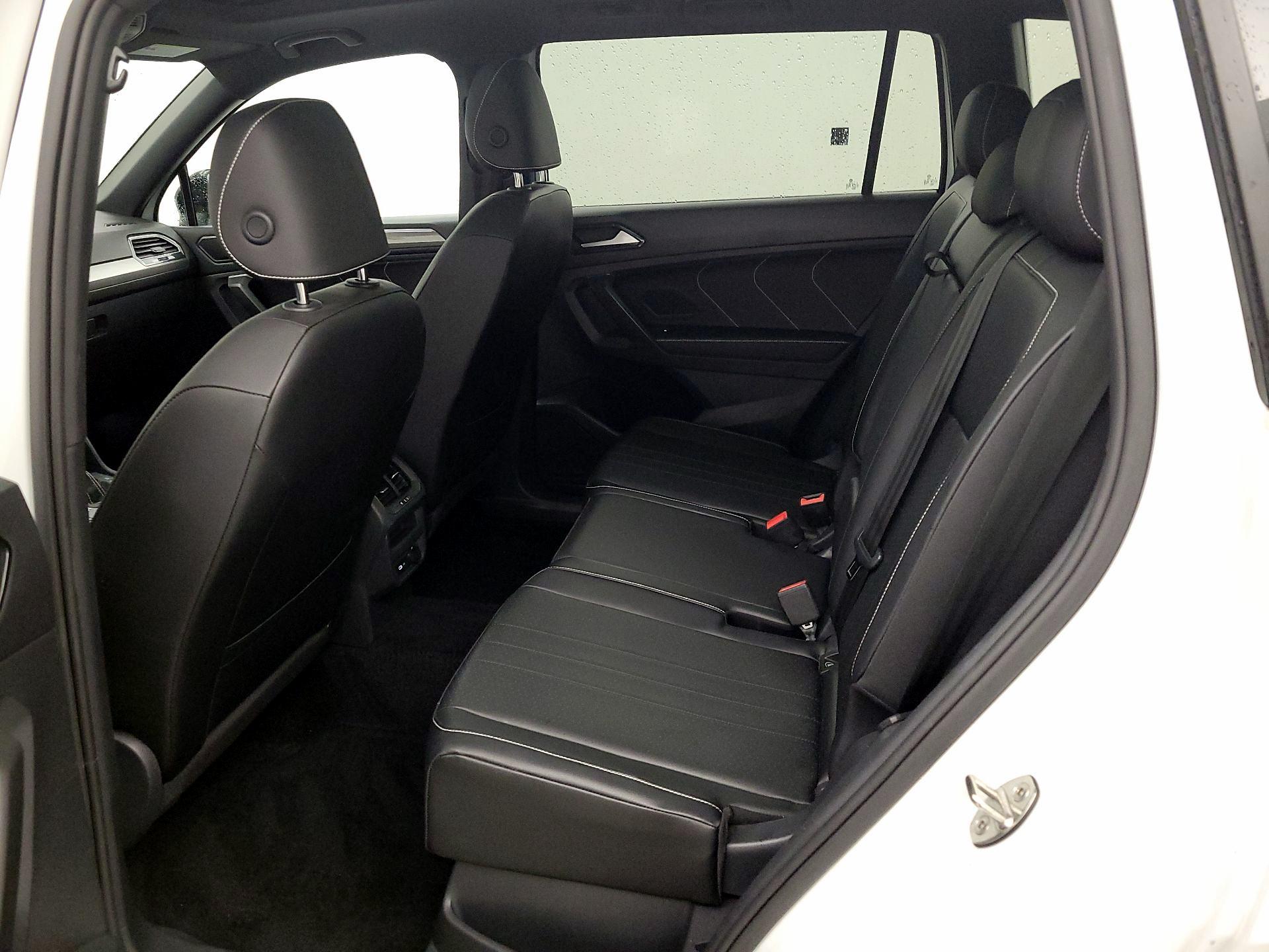 Thumbnail: 2022 Volkswagen Tiguan - 20