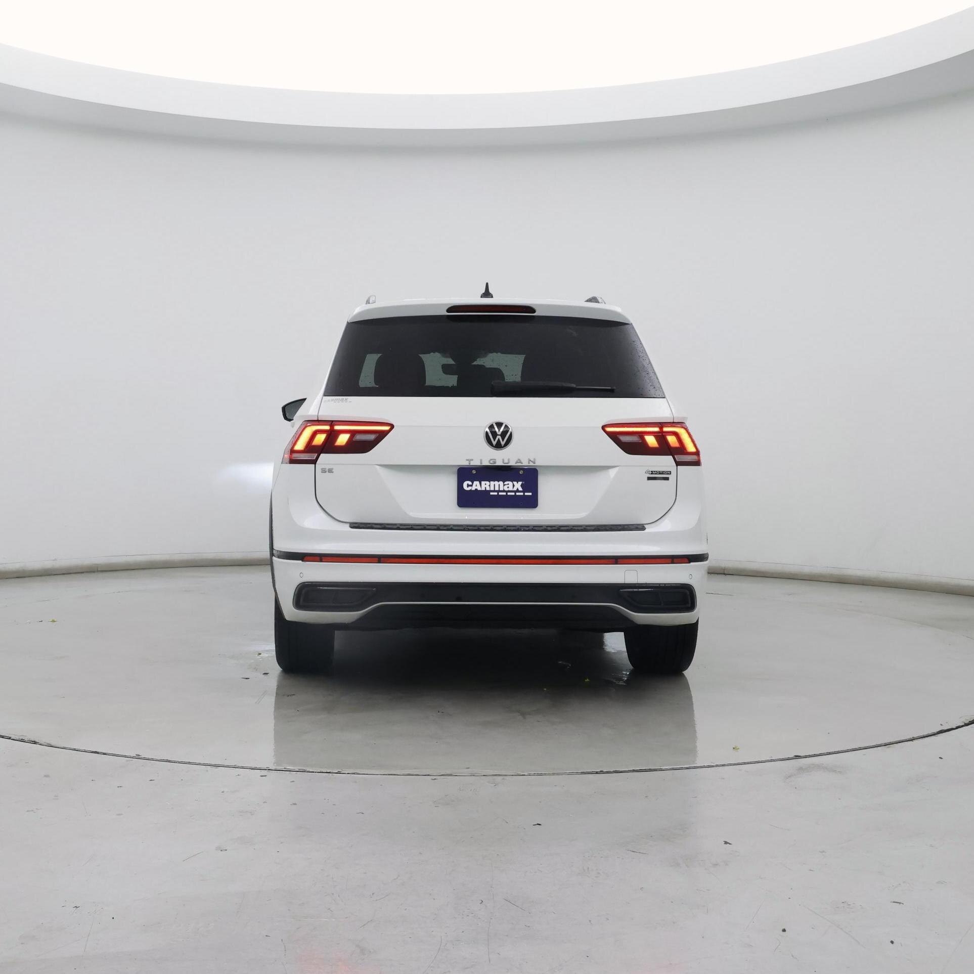 Thumbnail: 2022 Volkswagen Tiguan - 6