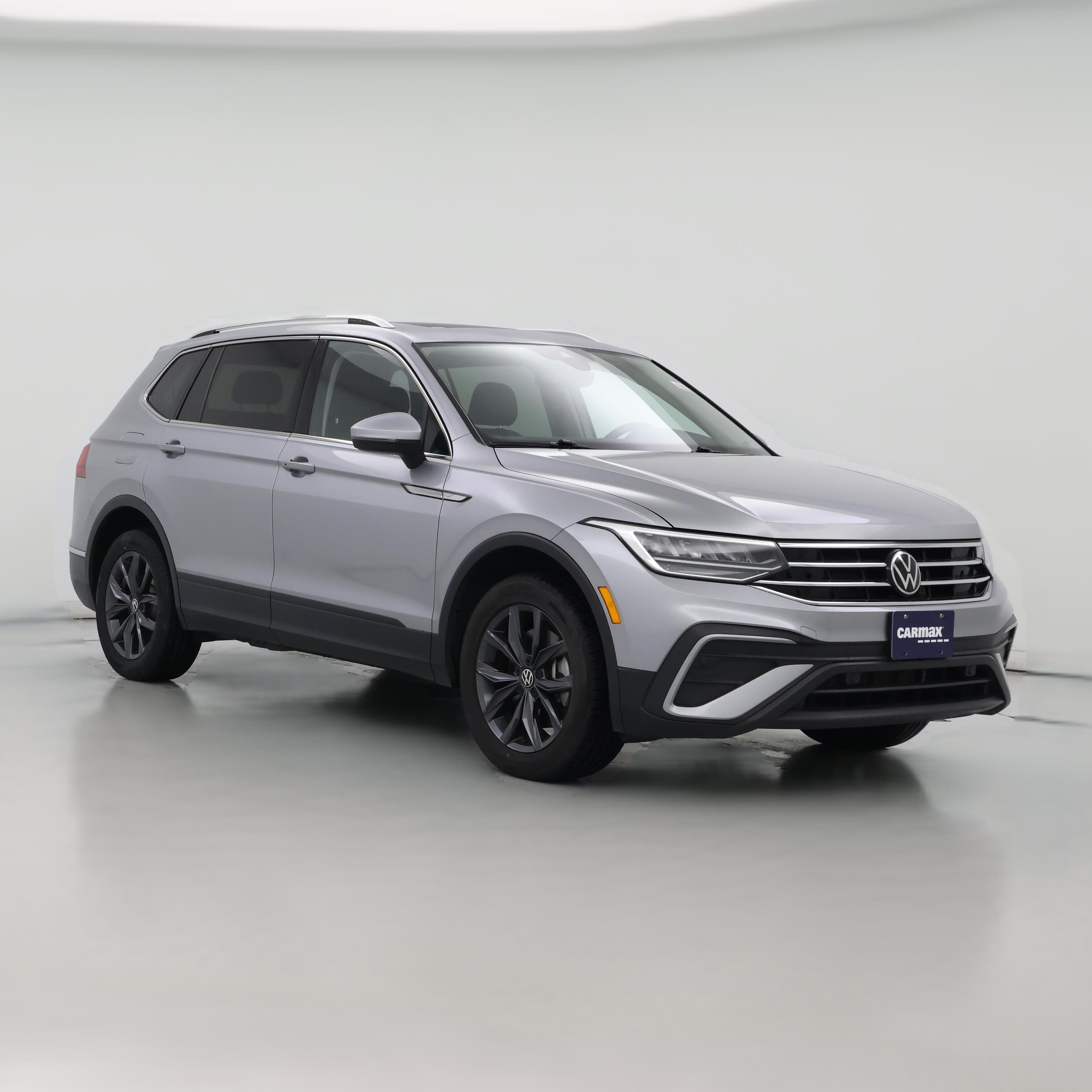 Thumbnail: 2023 Volkswagen Tiguan - 1