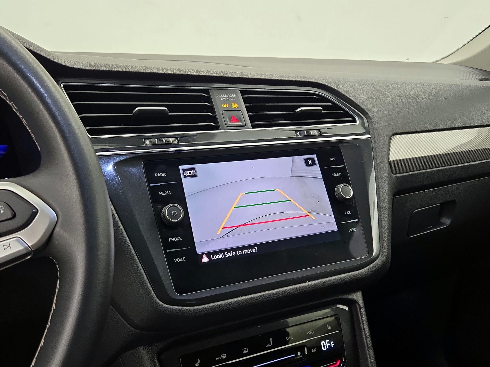 Thumbnail: 2023 Volkswagen Tiguan - 14