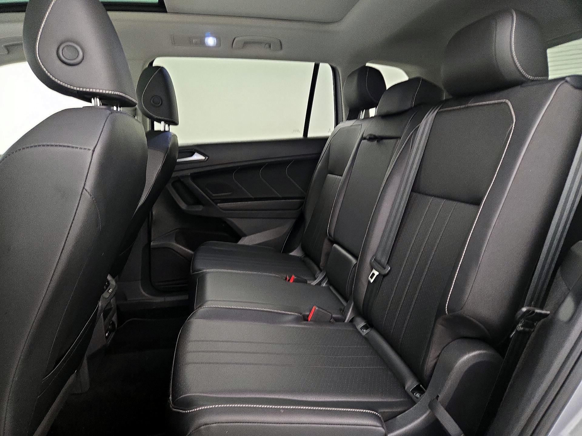 Thumbnail: 2023 Volkswagen Tiguan - 20