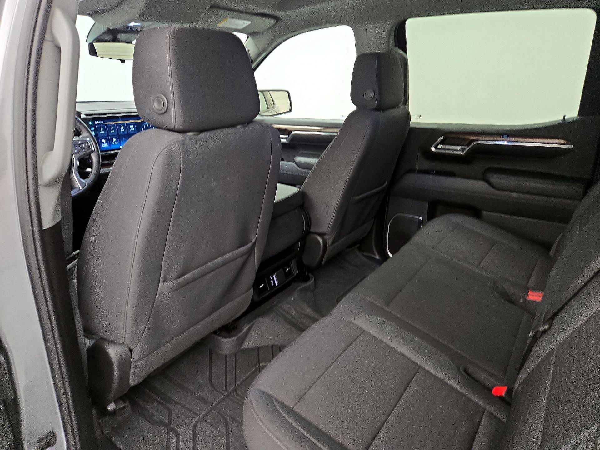 Thumbnail: 2024 Chevrolet Silverado 1500 - 19