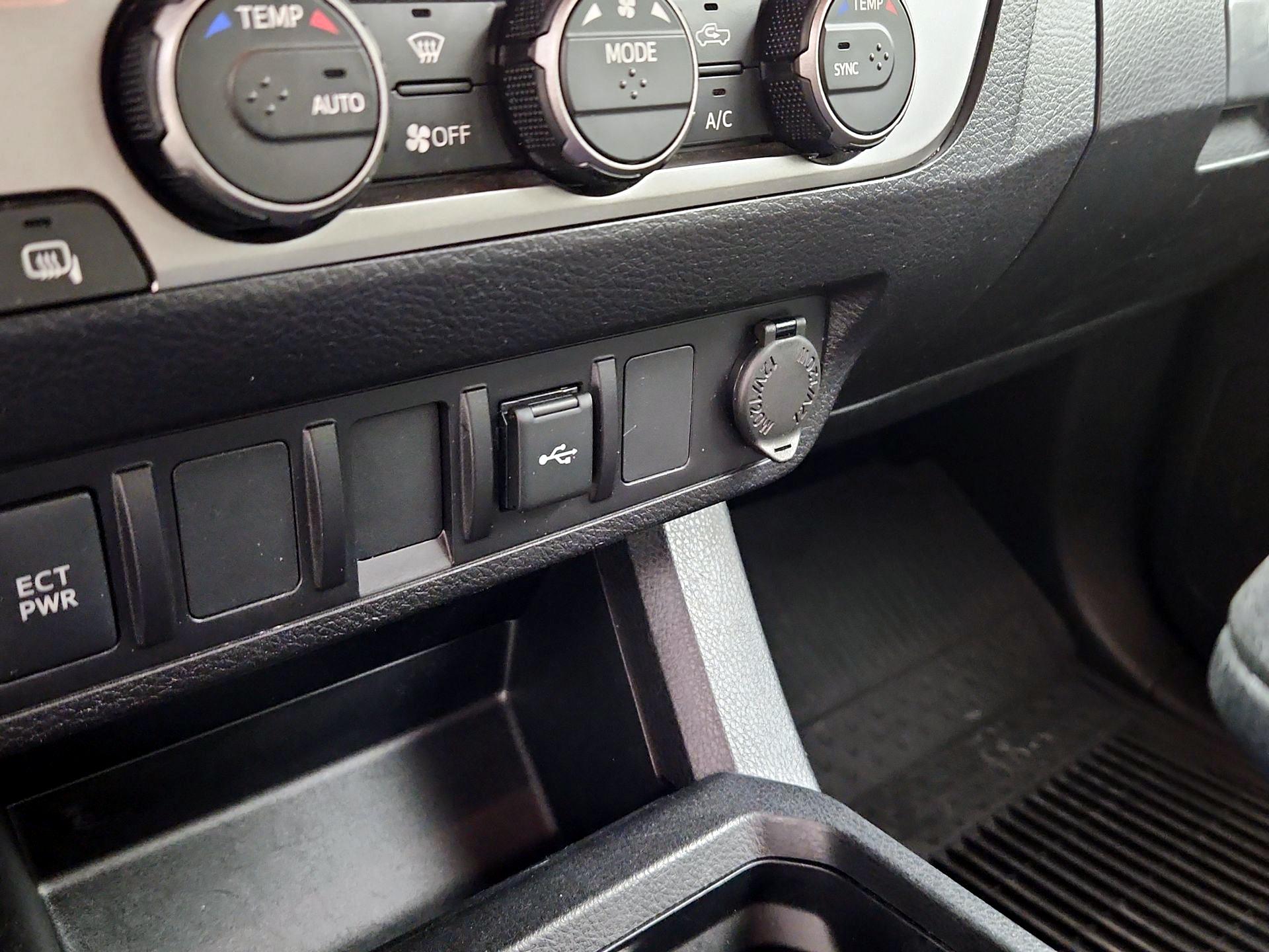 Thumbnail: 2023 Toyota Tacoma - 18