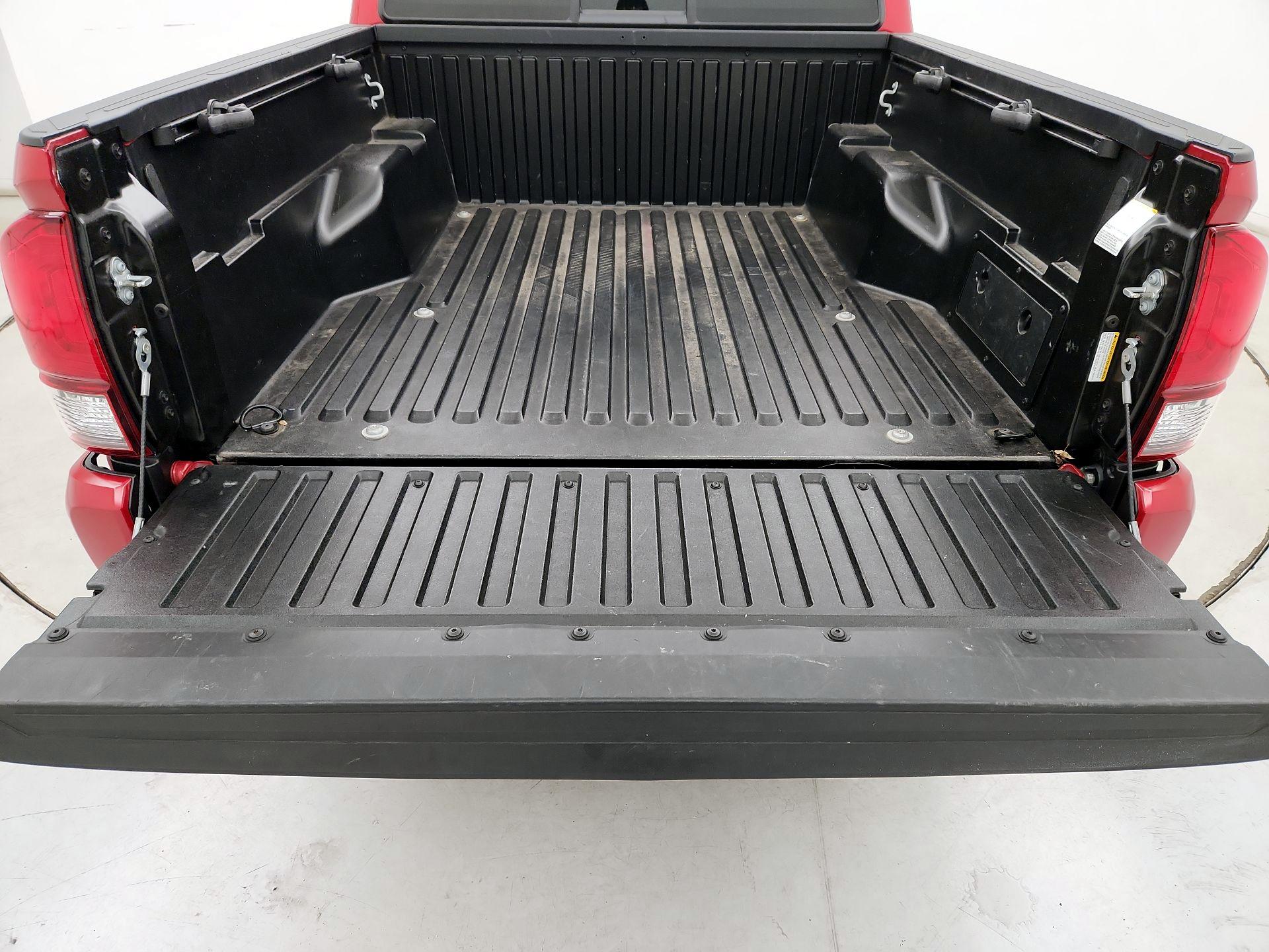 Thumbnail: 2023 Toyota Tacoma - 20