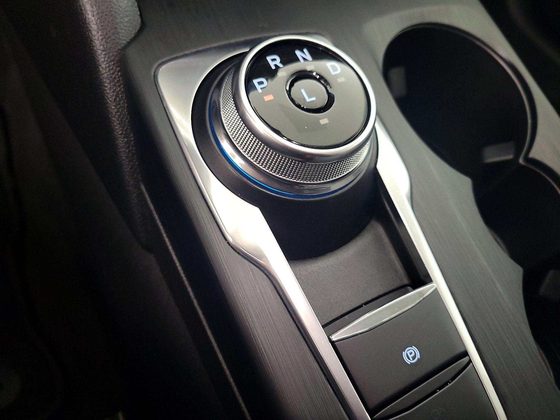 Thumbnail: 2022 Ford Escape - 17