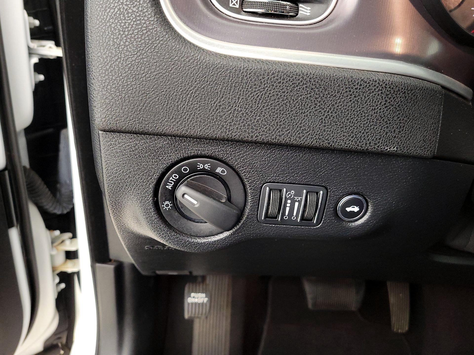 Thumbnail: 2022 Dodge Charger - 13