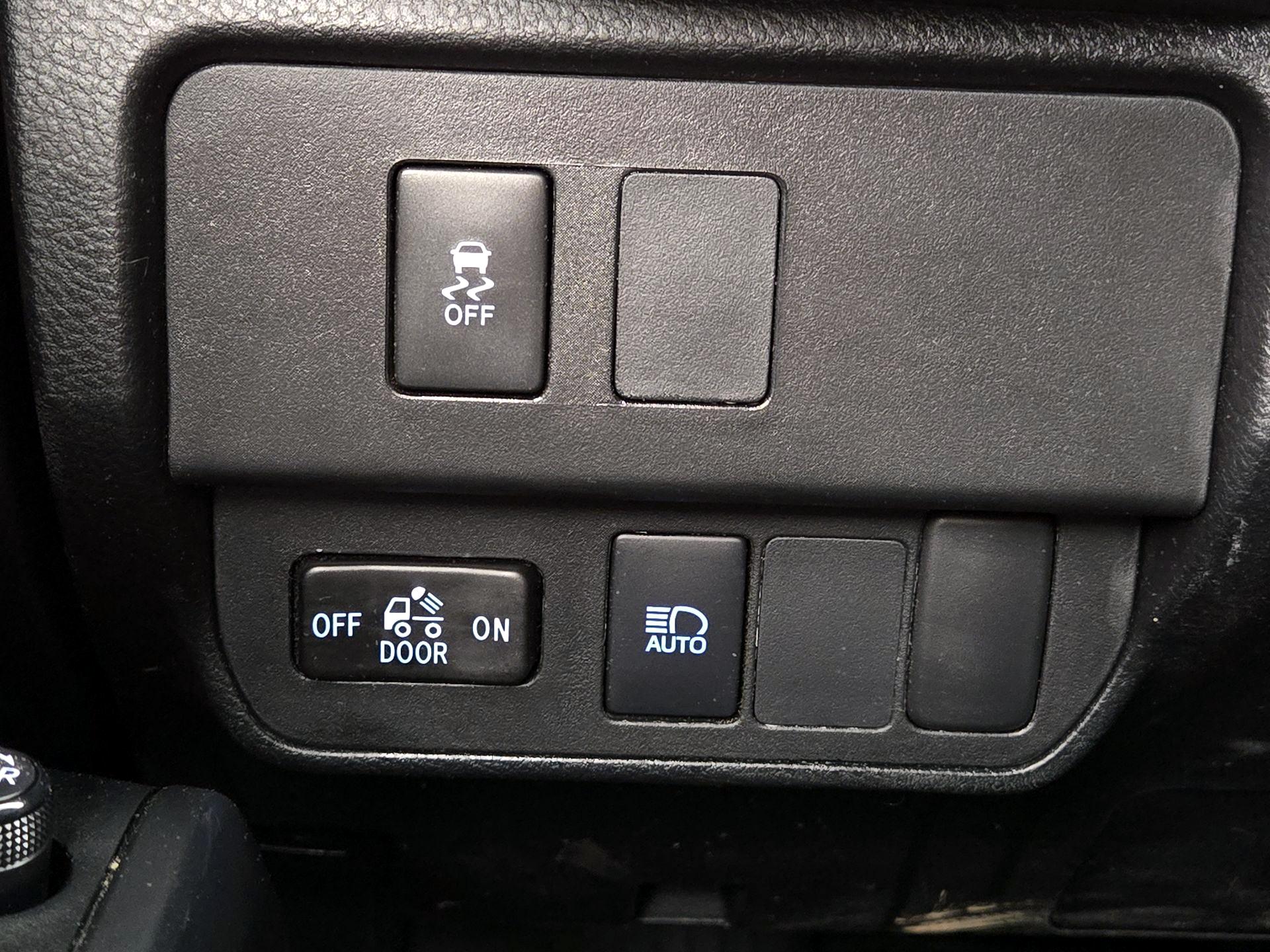 Thumbnail: 2023 Toyota Tacoma - 13