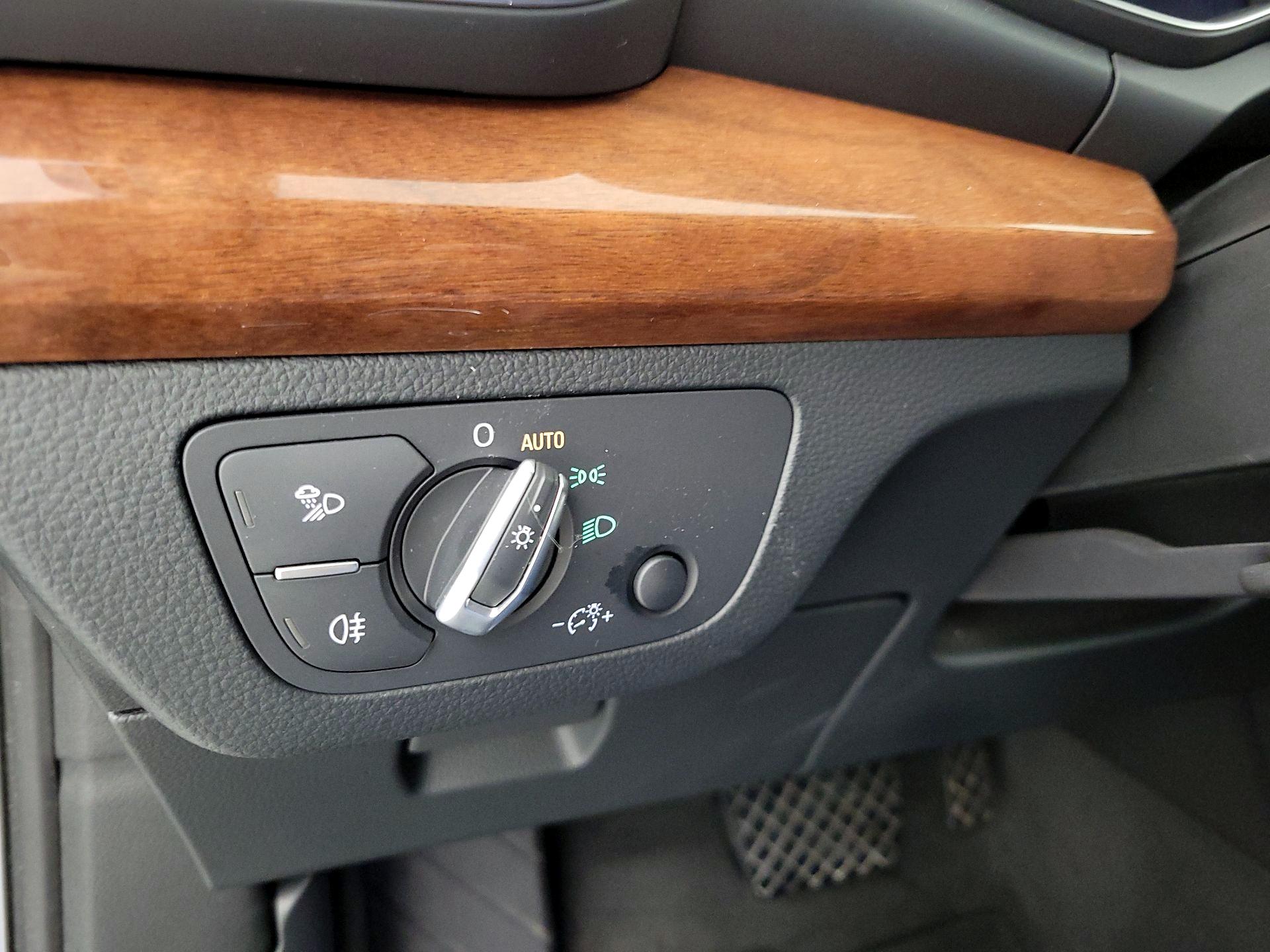 Thumbnail: 2022 Audi Q5 - 13