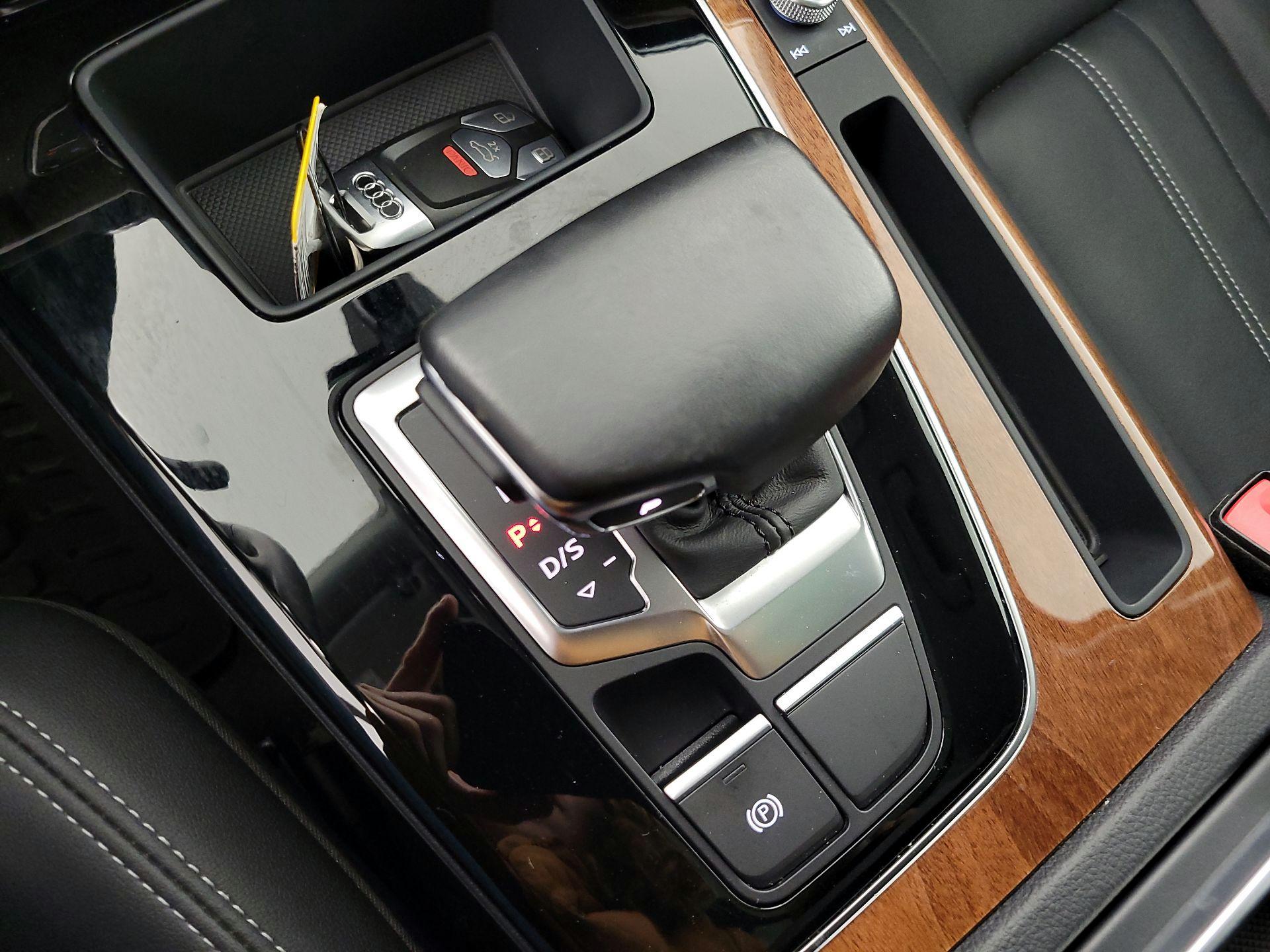 Thumbnail: 2022 Audi Q5 - 16