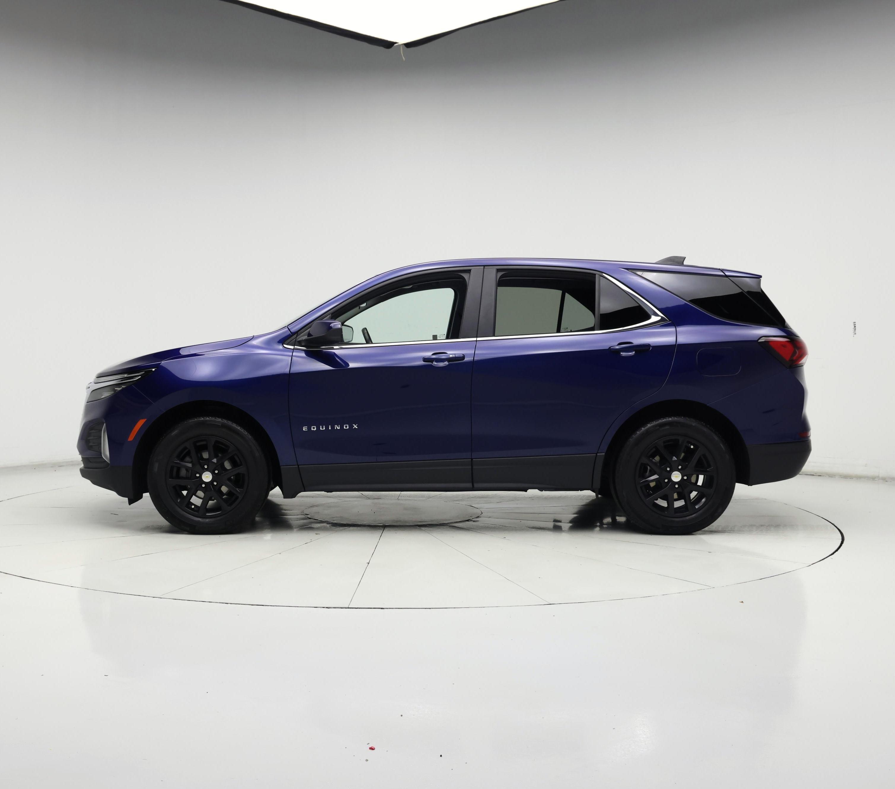 Thumbnail: 2023 Chevrolet Equinox - 3