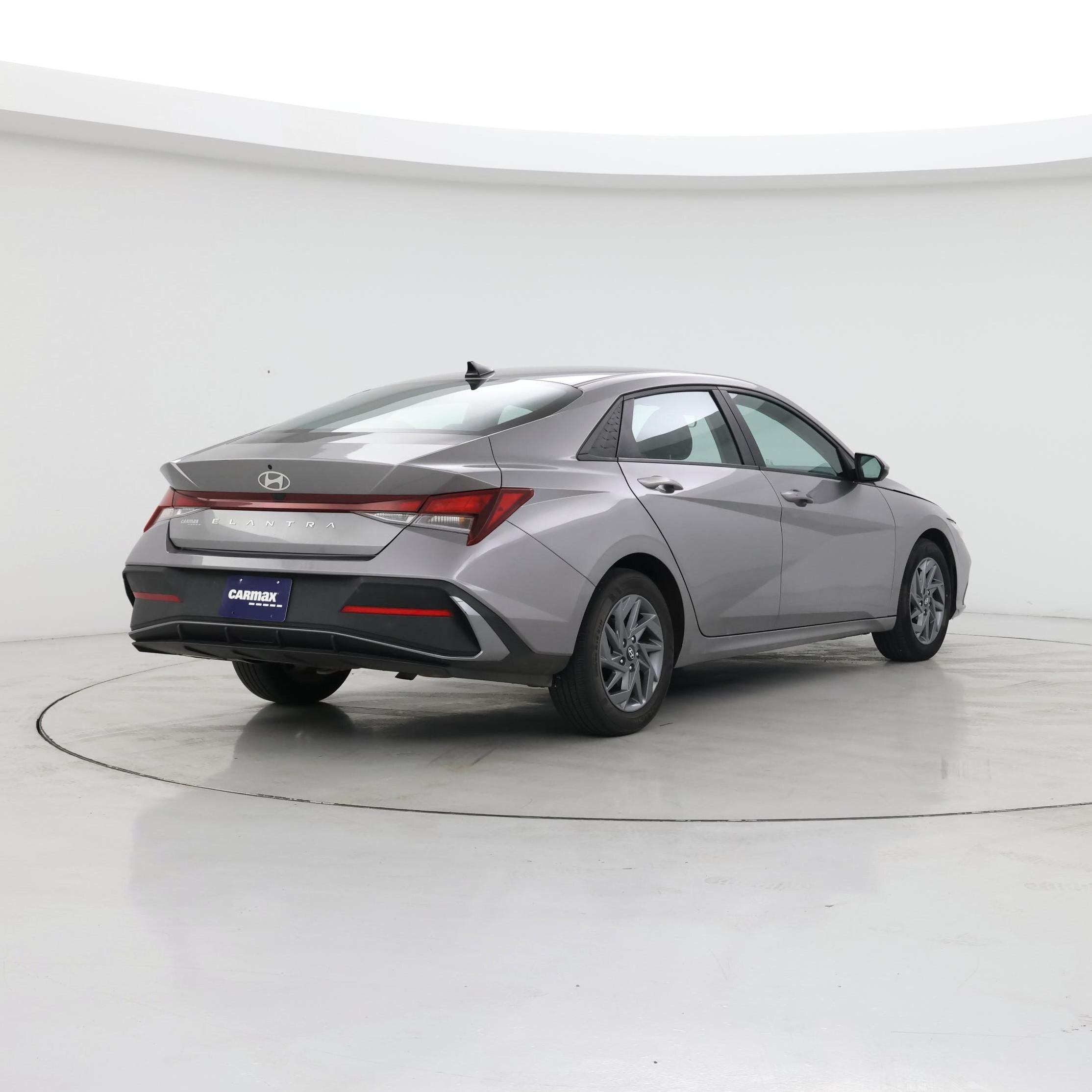 Thumbnail: 2024 Hyundai Elantra - 8
