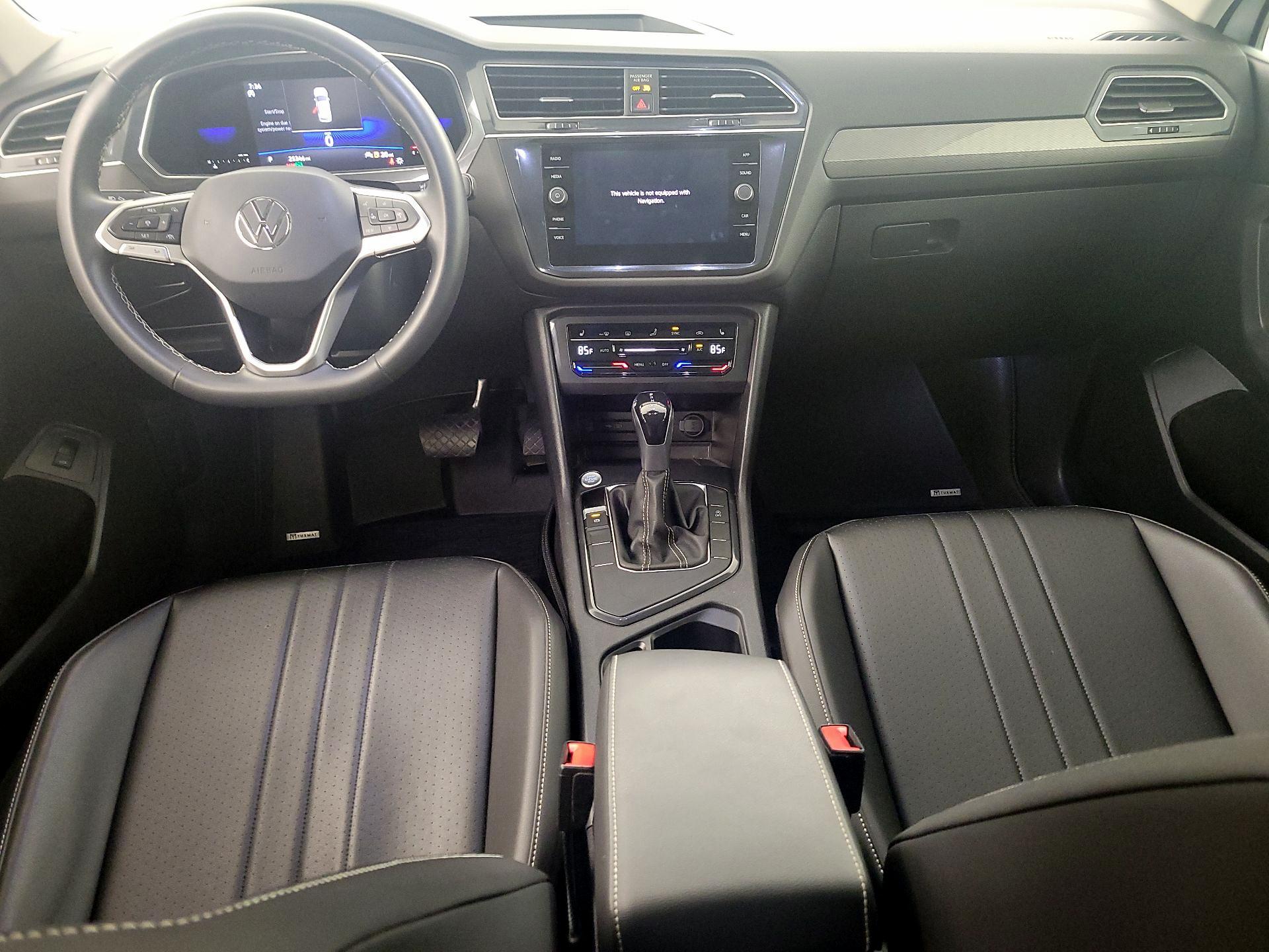 Thumbnail: 2022 Volkswagen Tiguan - 9