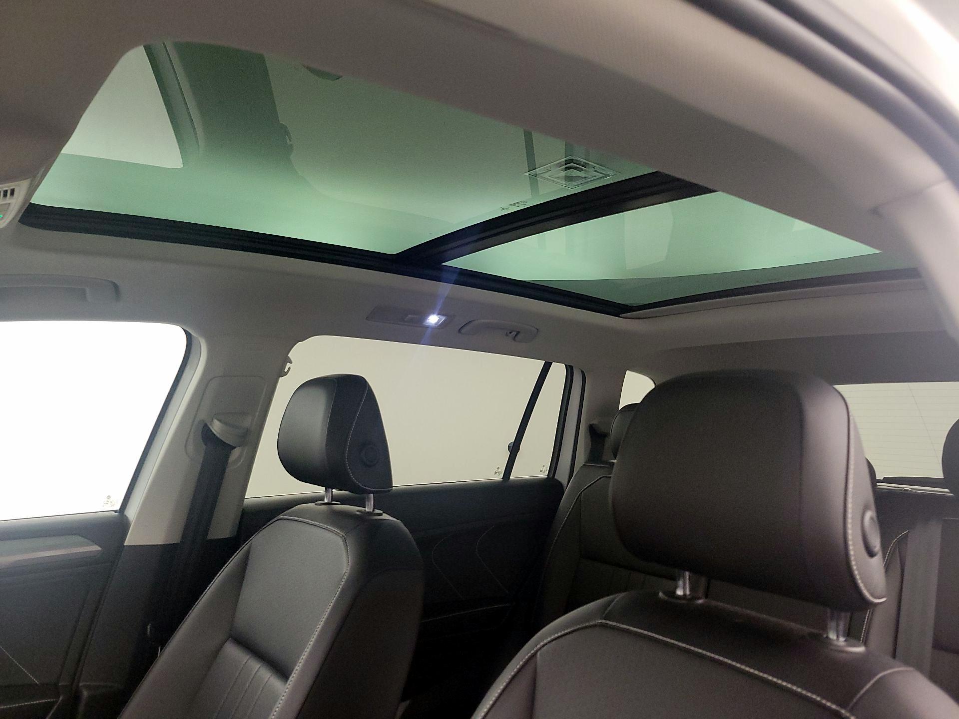 Thumbnail: 2022 Volkswagen Tiguan - 20