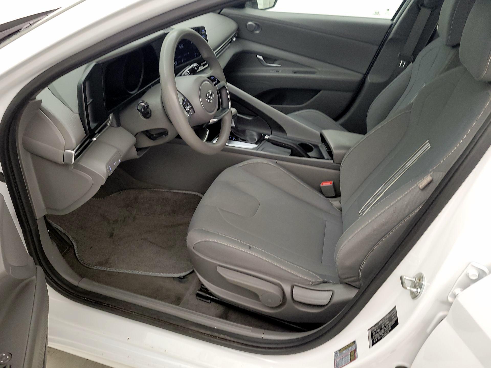 Thumbnail: 2023 Hyundai Elantra - 11