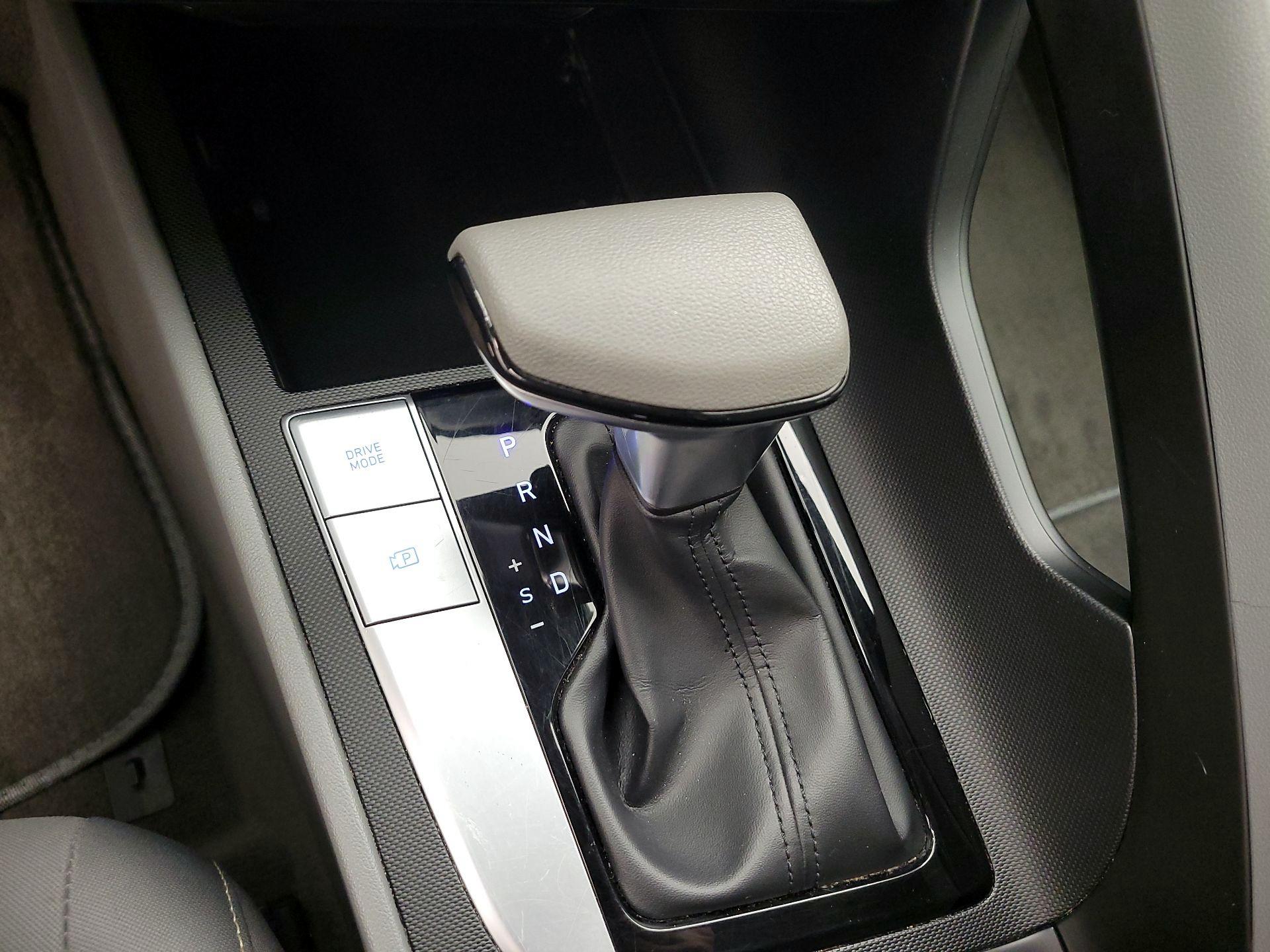 Thumbnail: 2023 Hyundai Elantra - 15