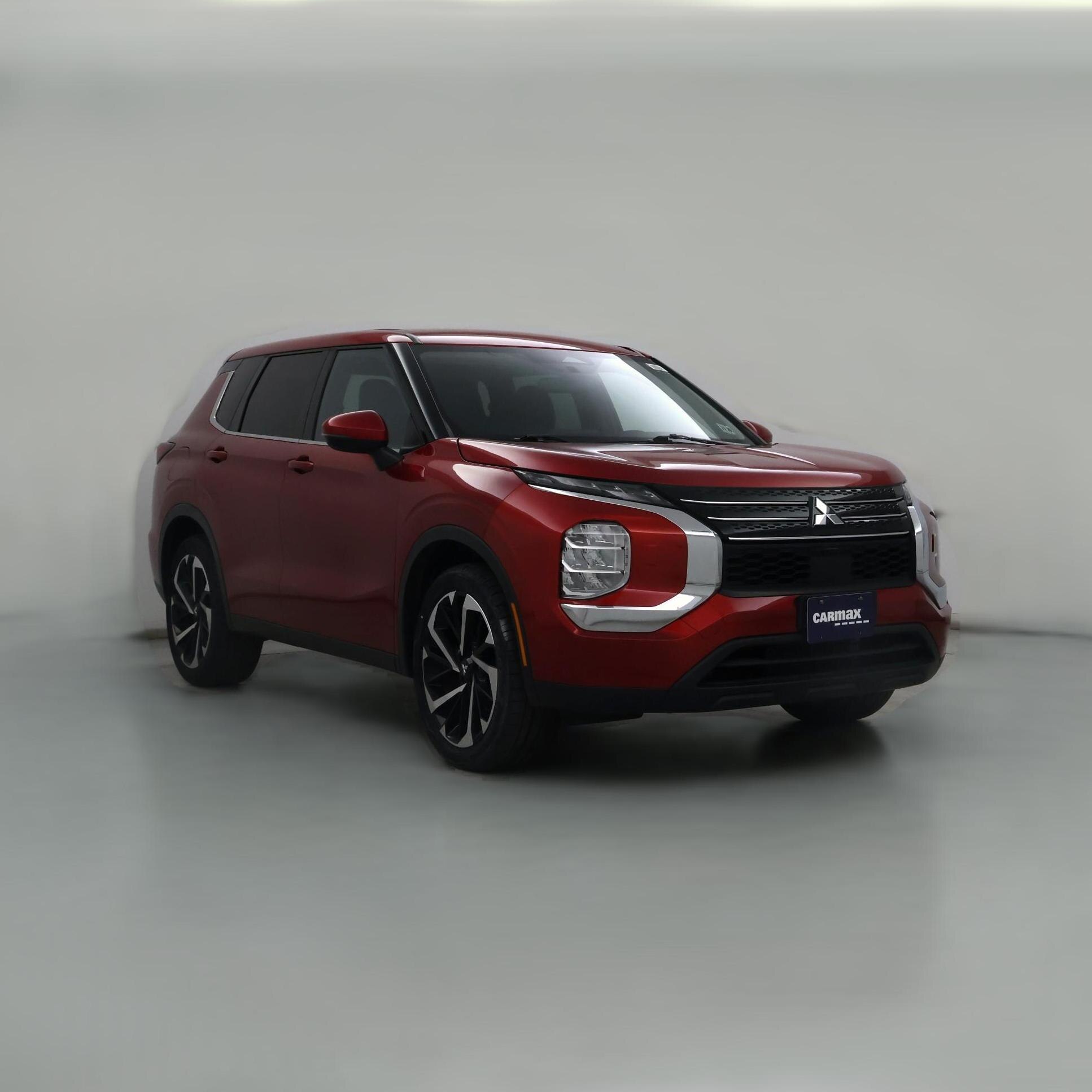 Thumbnail: 2022 Mitsubishi Outlander - 1